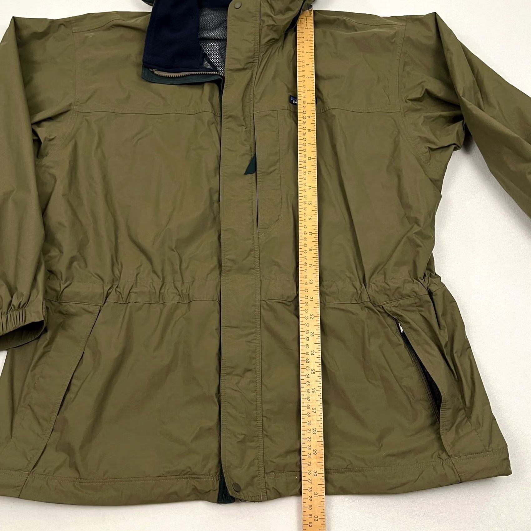Patagonia Patagonia Jacket Mens L Green Nylon Windbreaker Hooded Stowaway Zip Pockets 83813 Size US L / EU 52-54 / 3 - 5 Thumbnail