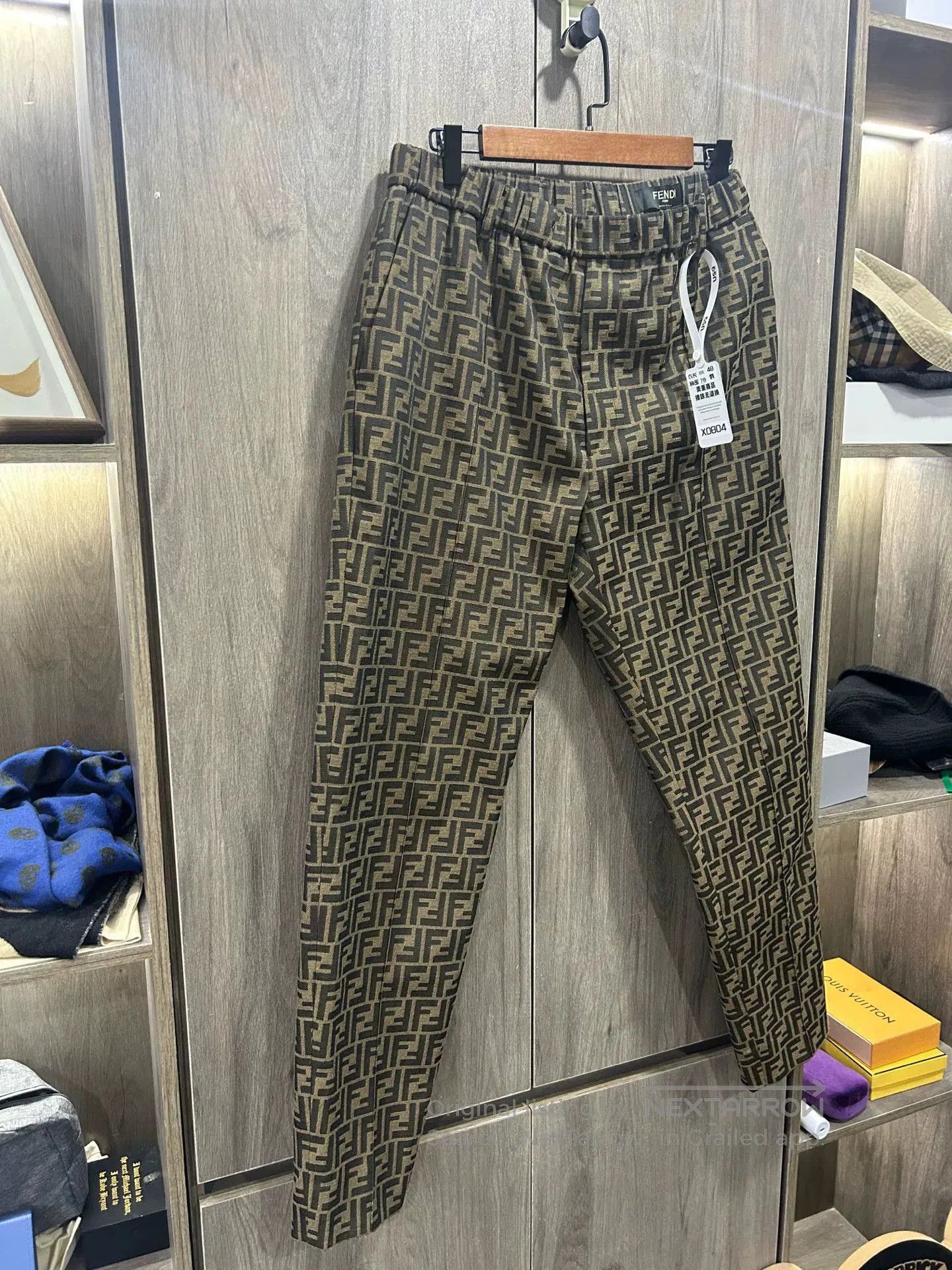 Fendi FENDI Logo All-Over Print Straight Jeans. Size US 32 / EU 48 - 2 Thumbnail