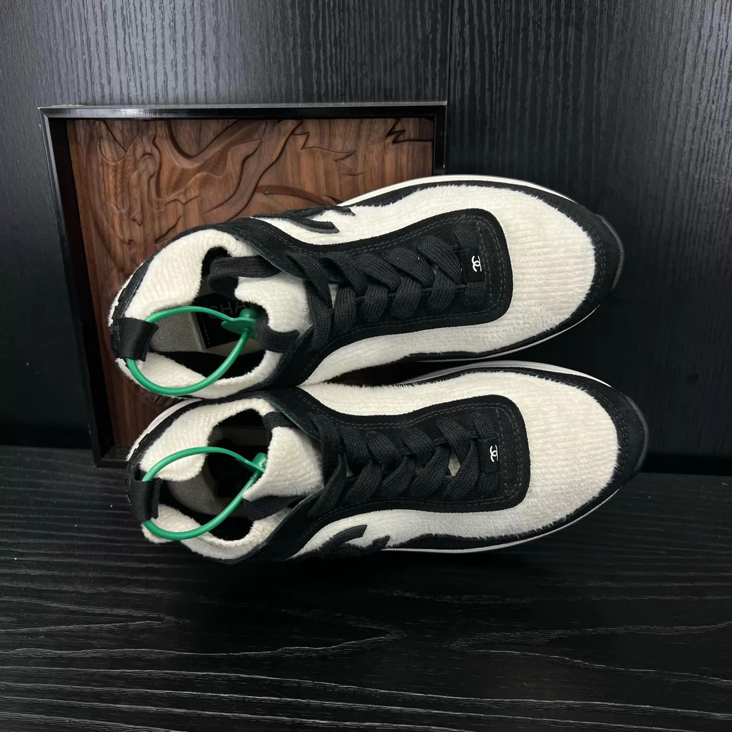 Chanel Chanel Black White Panda Sneaker 36 Like New Size US 5.5 / IT 35.5 - 6 Thumbnail