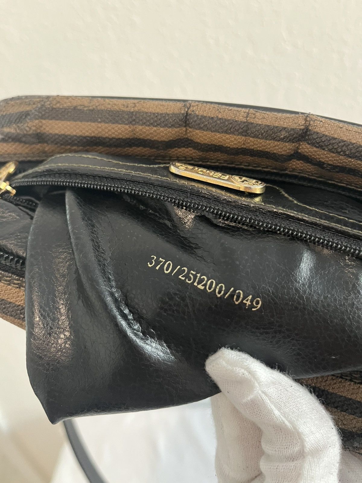 Fendi Authentic Vintage Fendi 1980s Pequin Striped Messenger Bag Size ONE SIZE - 9 Thumbnail