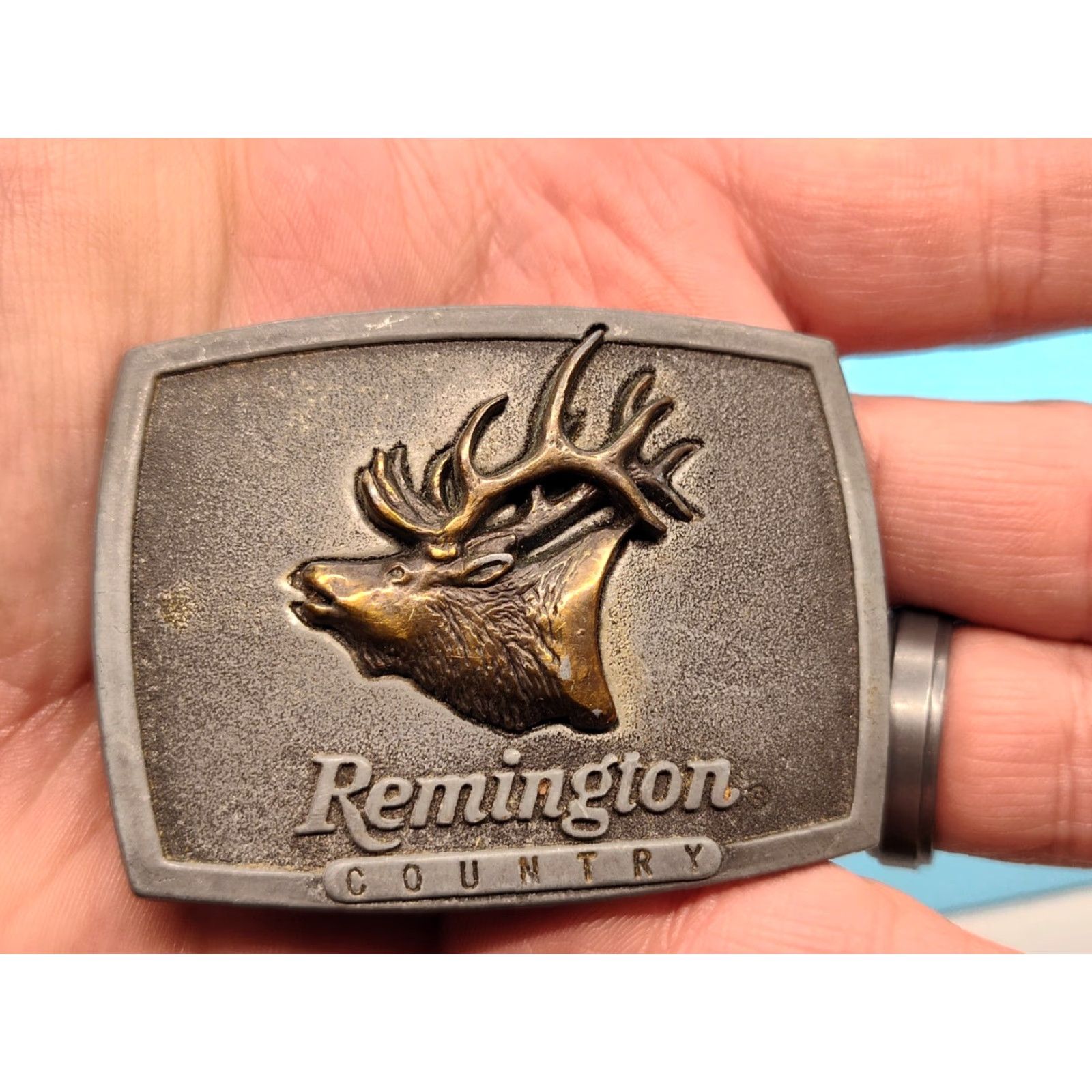 Vintage VINTAGE Remington Belt Buckle Main Selling Point: Bugling Elk Classic 1986 Made in USA by Sid Bell Adult Unisex Gold Silver 1986 Elk Theme Mens/Womens Size ONE SIZE - 6 Thumbnail