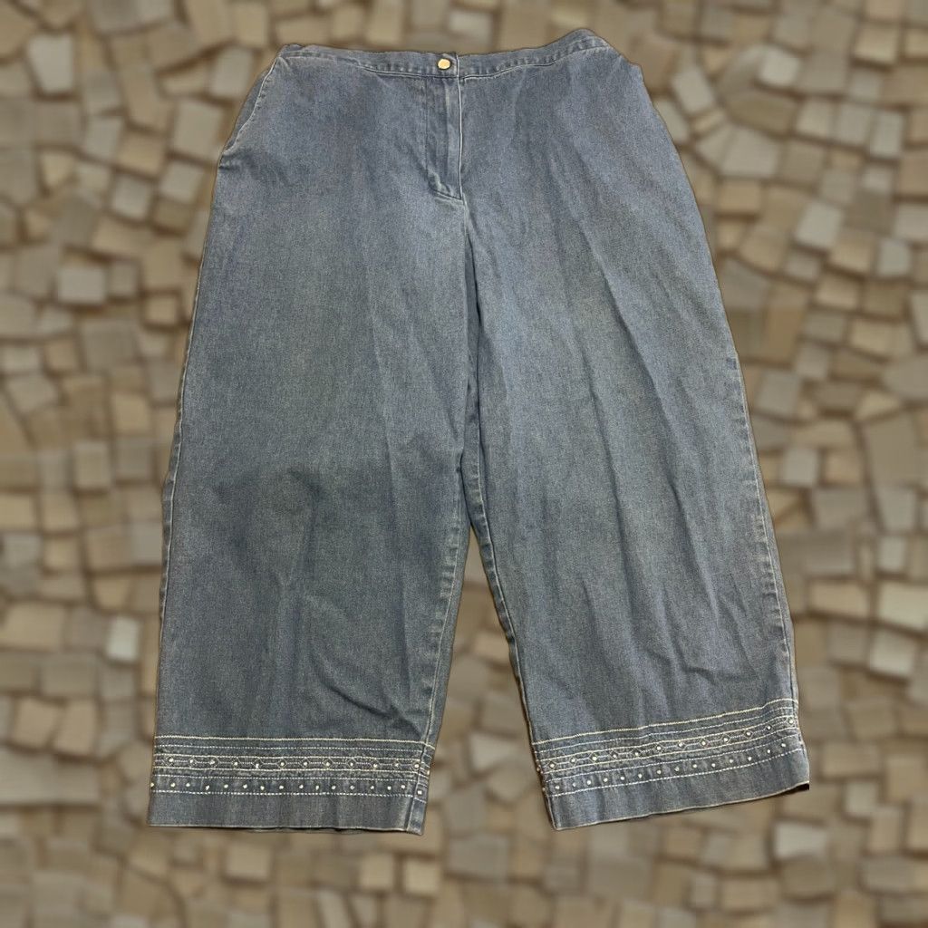 Vintage Alfred Dunner Jeans Womens Size 14 Blue Denim Capri Straight Regular Inseam 20 in Size 36" / US 14 / IT 50 - 1 Thumbnail