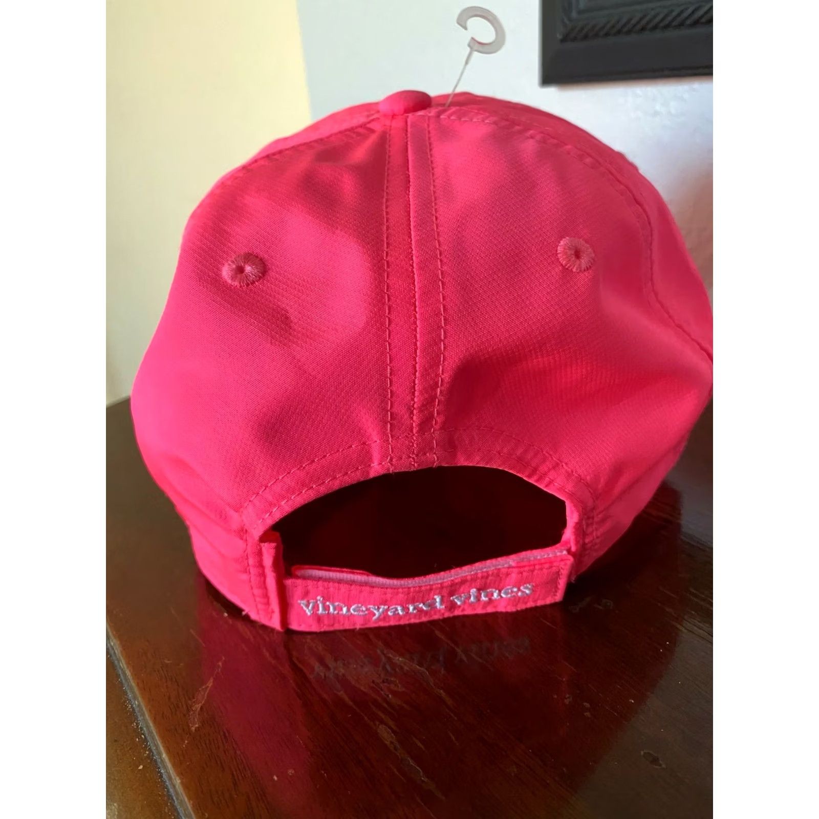 Vineyard Vines Vineyard Vines Kentucky Derby Hat Womens Baseball Cap Pink 2017 EUC Whale Accent Buckle Solid Knit Polyester Size One Size Mens Womens Girls Boys Size ONE SIZE - 3 Thumbnail