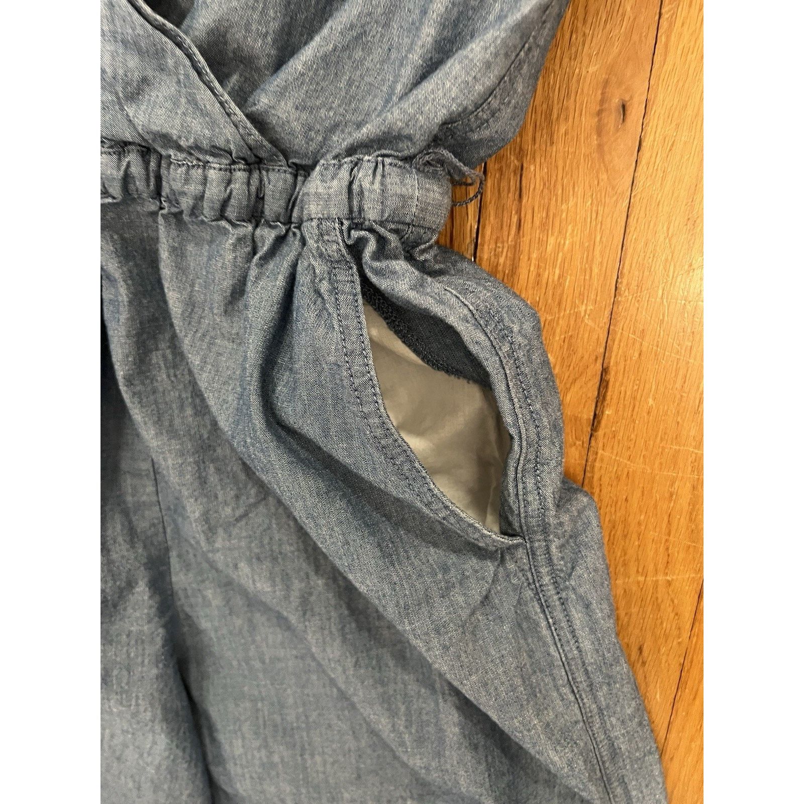 J.Crew J.Crew Ruffle Chambr Jumpsuit 2 Denim Cotton No Belt A003110 Size 26" / US 2 / IT 38 - 6 Thumbnail