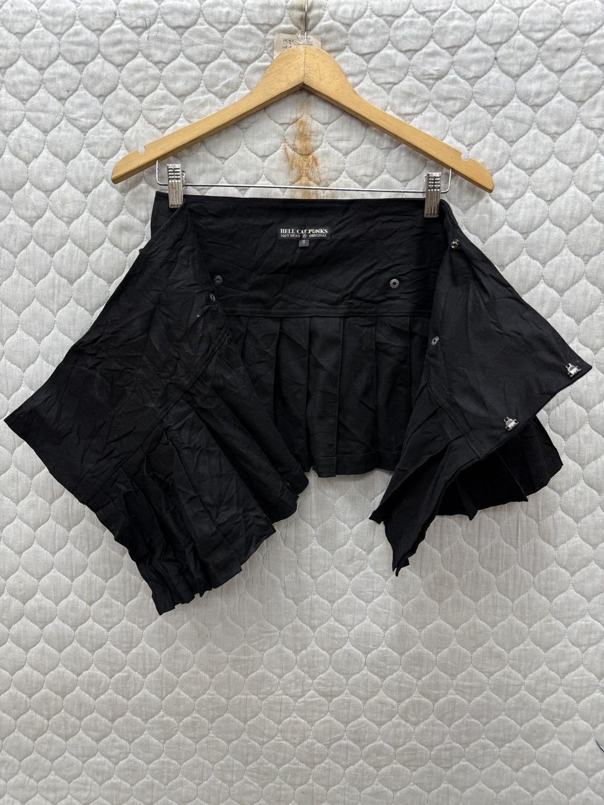 Seditionaries 🔥🔥🔥ARCHIVE HELL CAT PUNKS PLEATED SKIRTS Size 30" / US 8 / IT 44 - 3 Thumbnail