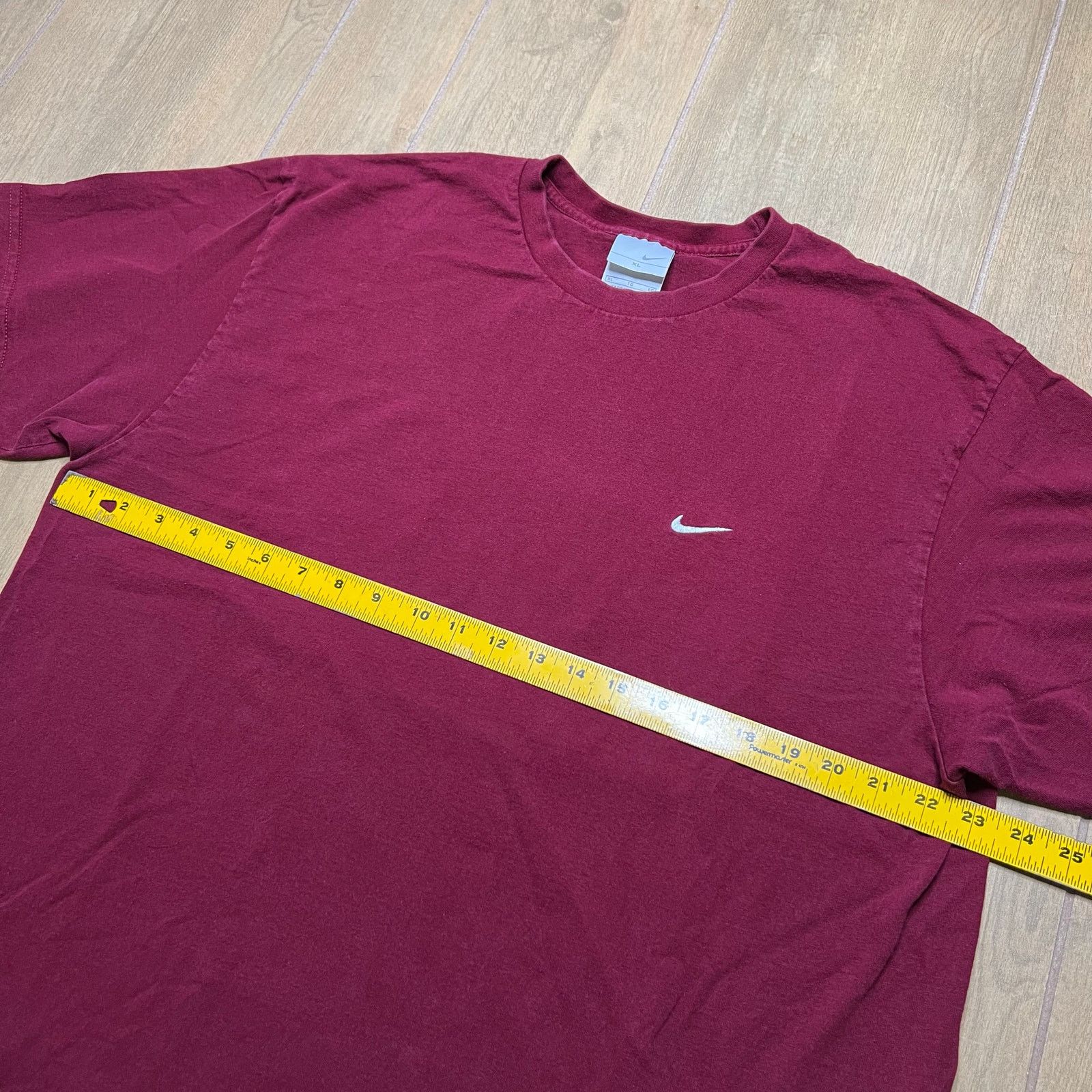 Nike Vintage Nike Swoosh T Shirt Sz Men XL Red Y2K baggy loose Size US XL / EU 56 / 4 - 6 Thumbnail