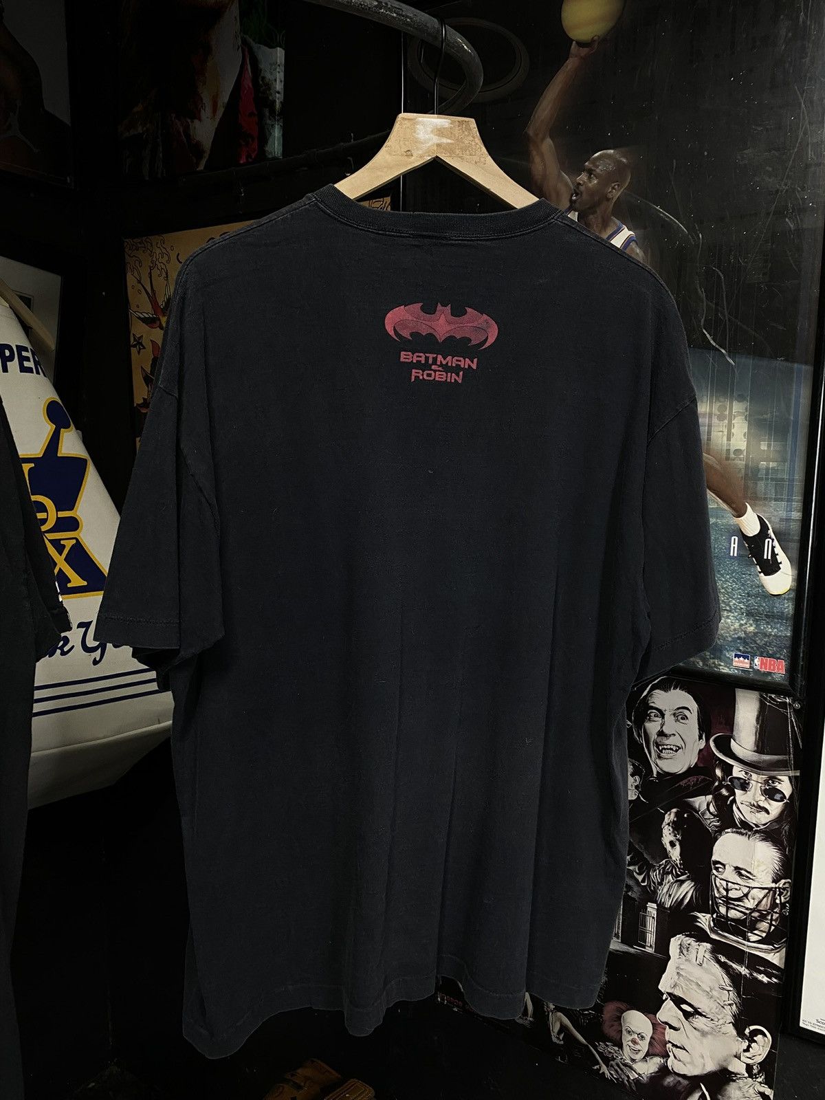 Vintage Vintage 90’s Batman & Robin T-Shirt Vtg Movie Tee XLarge Size US XL / EU 56 / 4 - 2 Thumbnail