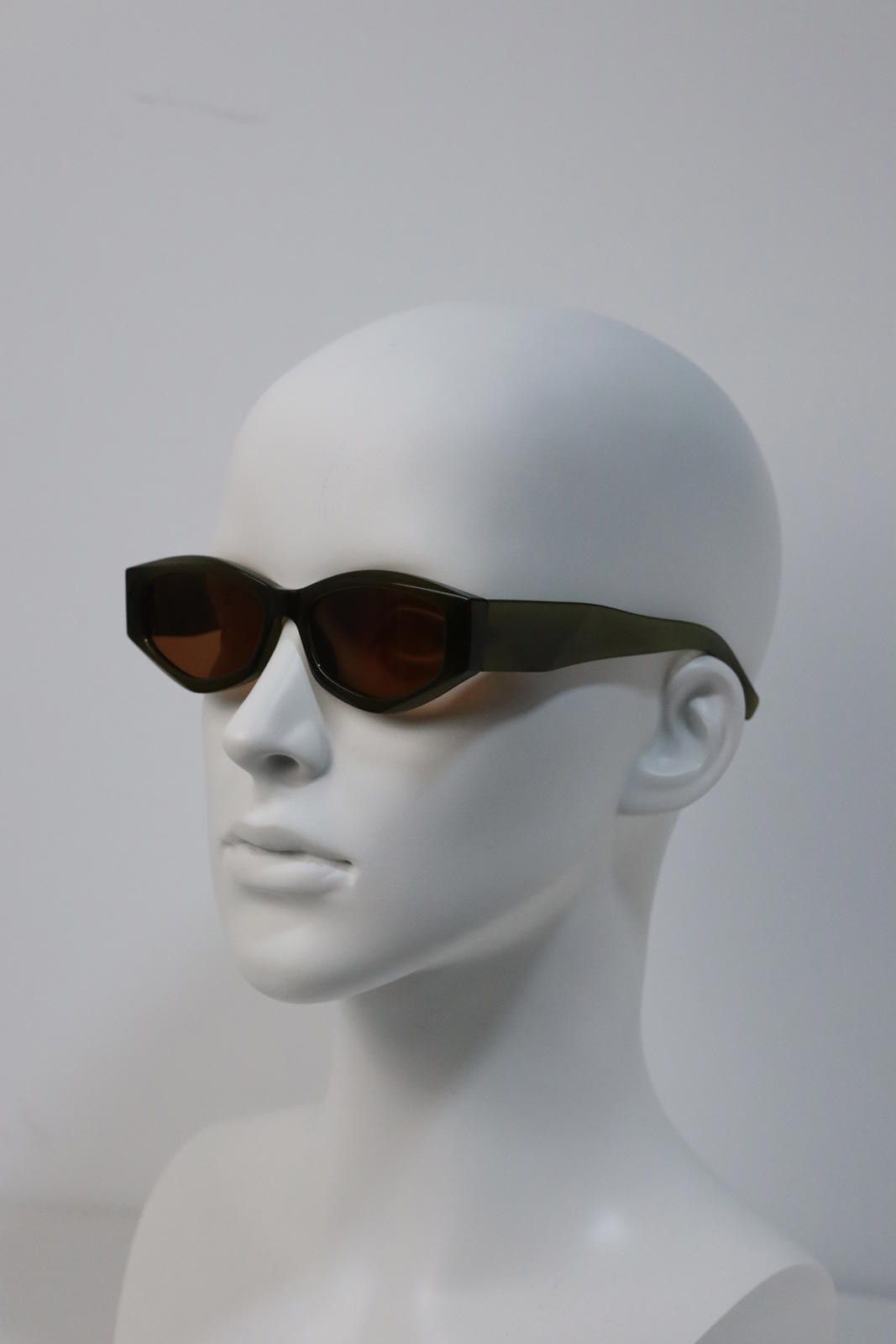 Japanese Brand Y2k Avant Garde Cat Eye Shape Green Sunglasses Unisex OS Size ONE SIZE - 6 Thumbnail