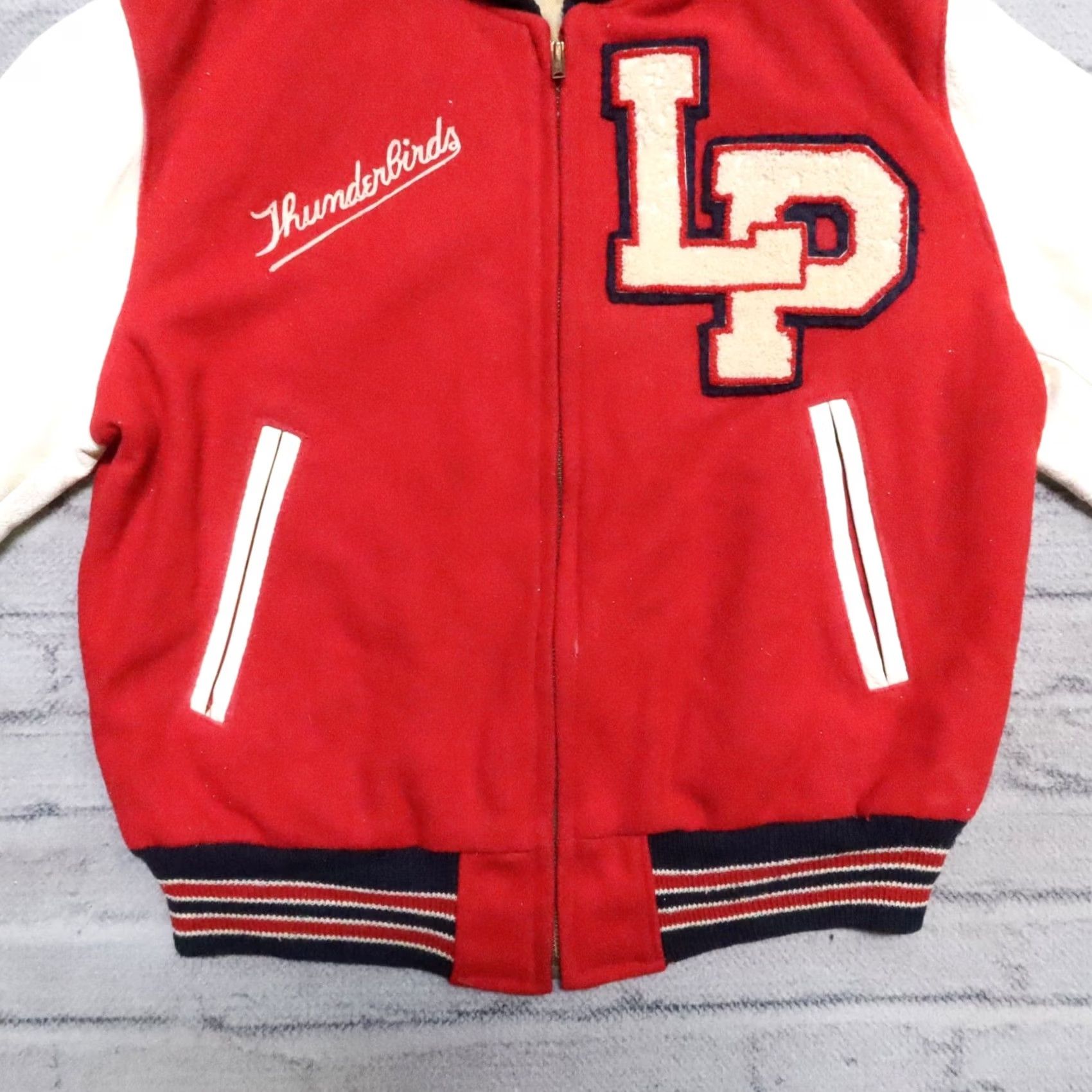Golden Bear VINTAGE Golden Bear Leather Wool Varsity Jacket Mens L Red Size US L / EU 52-54 / 3 - 2 Thumbnail