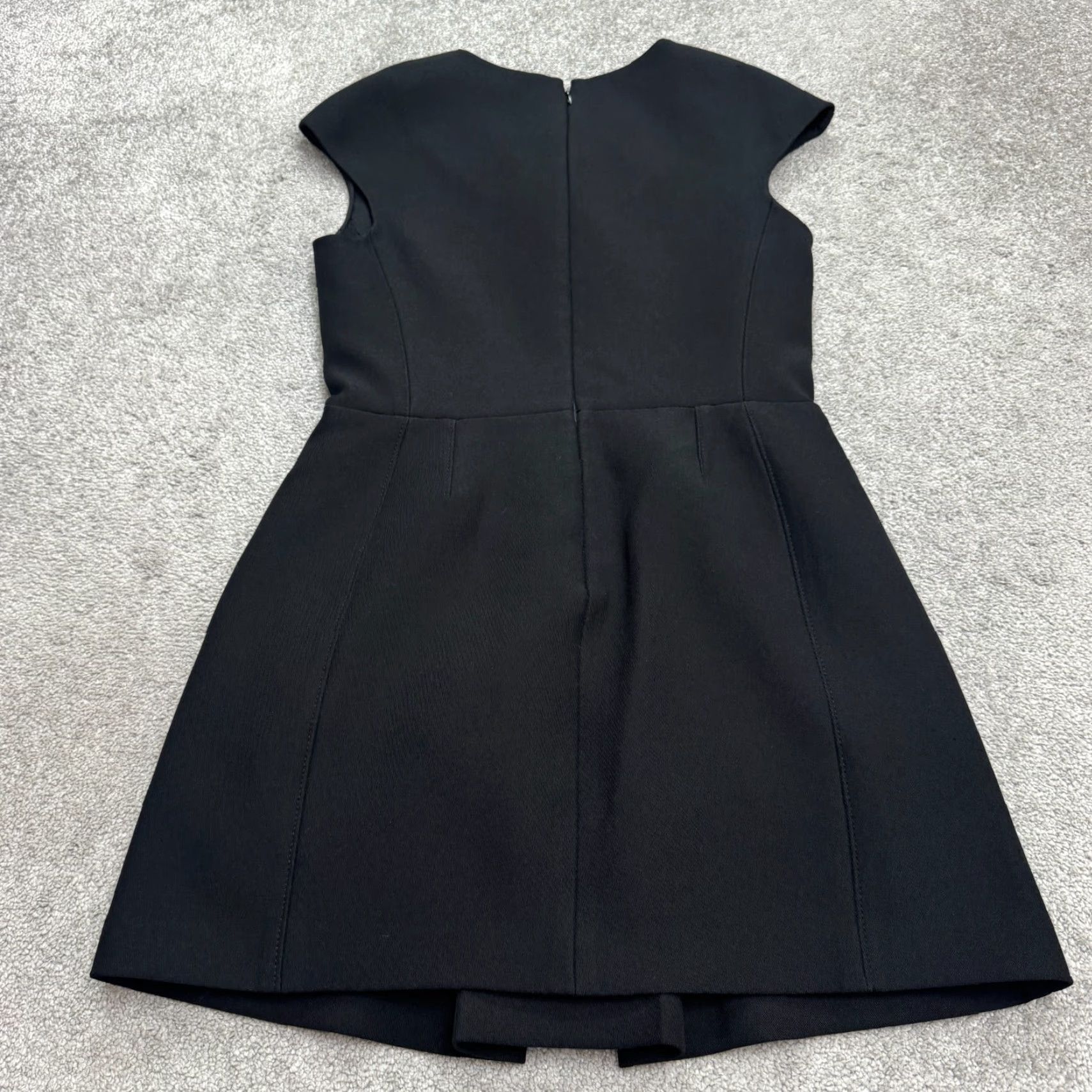 Vince Vince Dress Women Black Cap Sleeve Knit Fit & Flare Knee Length 8 LBD Classic Office Casual Seasonal Mens? Girls? Size M / US 6-8 / IT 42-44 - 2 Thumbnail