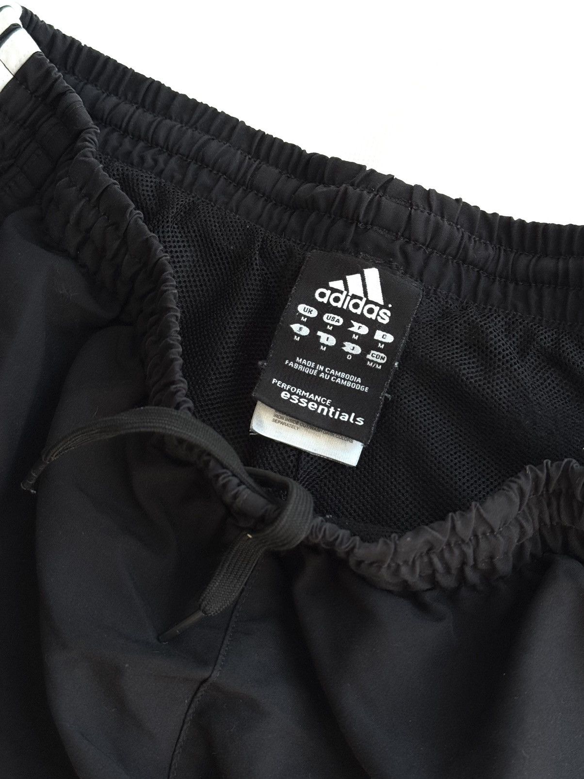 Adidas × Vintage Vintage Adidas shorts streetwear y2k style casual Size US 32 / EU 48 - 7 Thumbnail