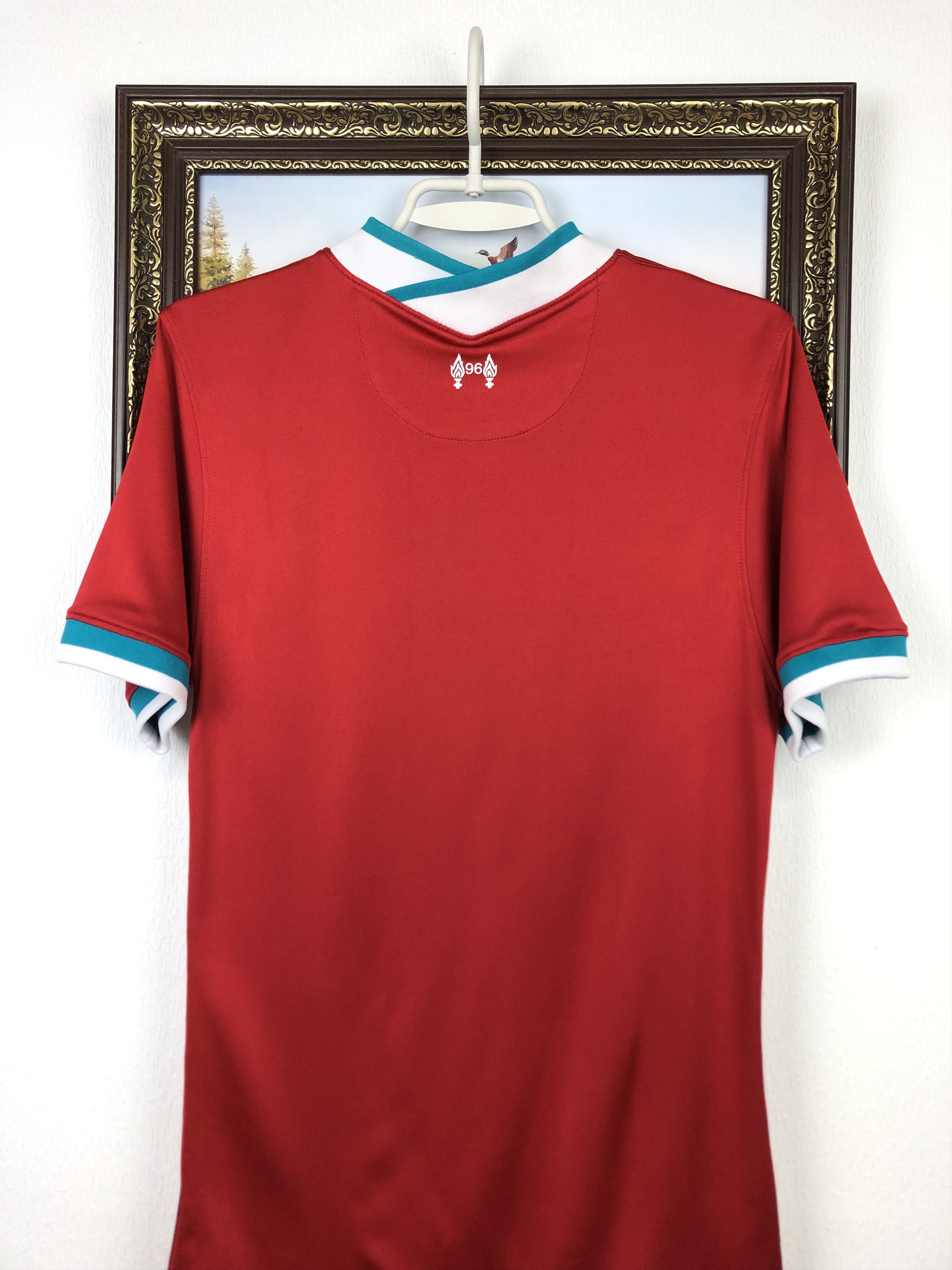 Other Liverpool Home football shirt 2020 Soccer Nike Jersey Red Size US S / EU 44-46 / 1 - 11 Thumbnail