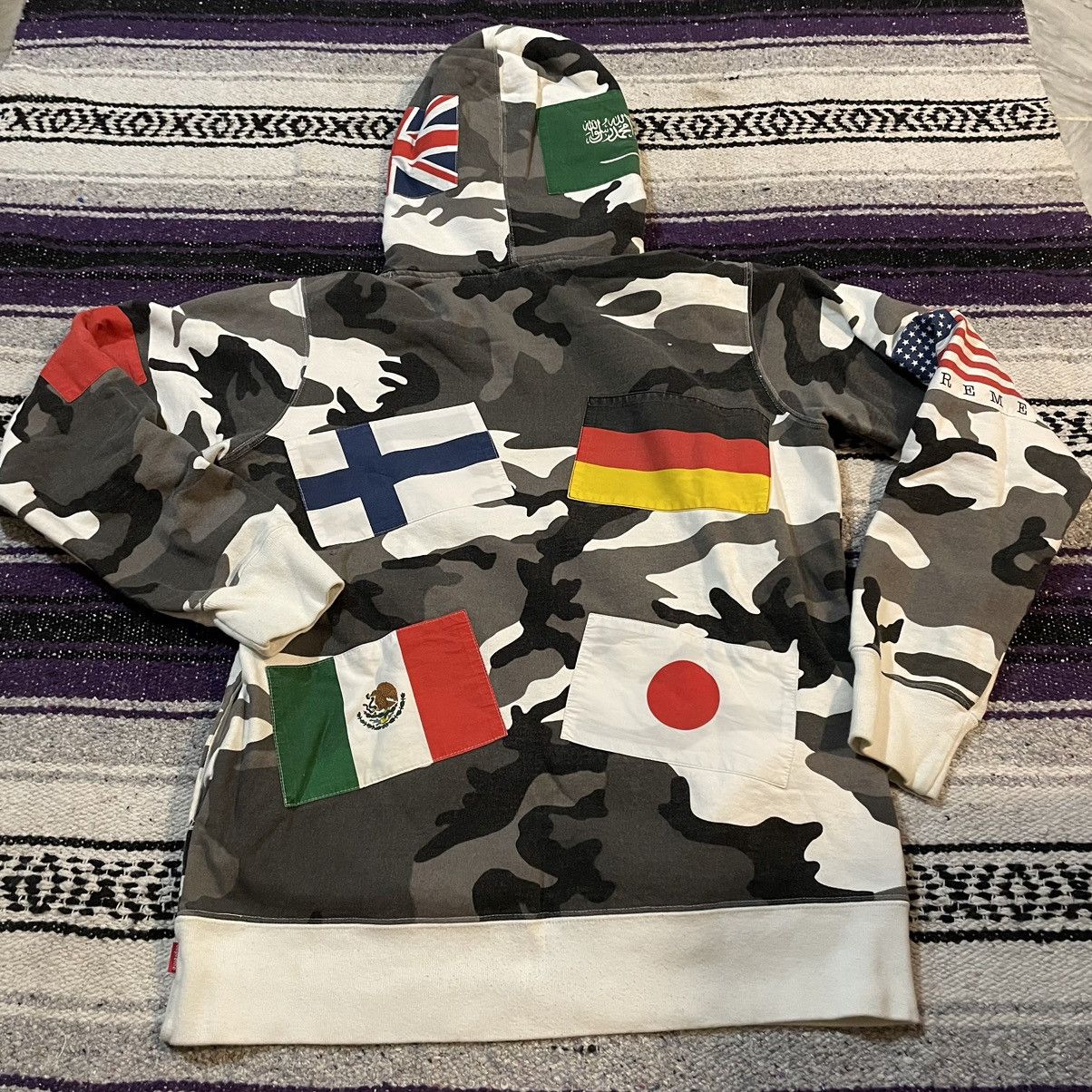 Supreme Supreme Camo Flags Hooded Sweatshirt Size M Size US M / EU 48-50 / 2 - 14 Thumbnail
