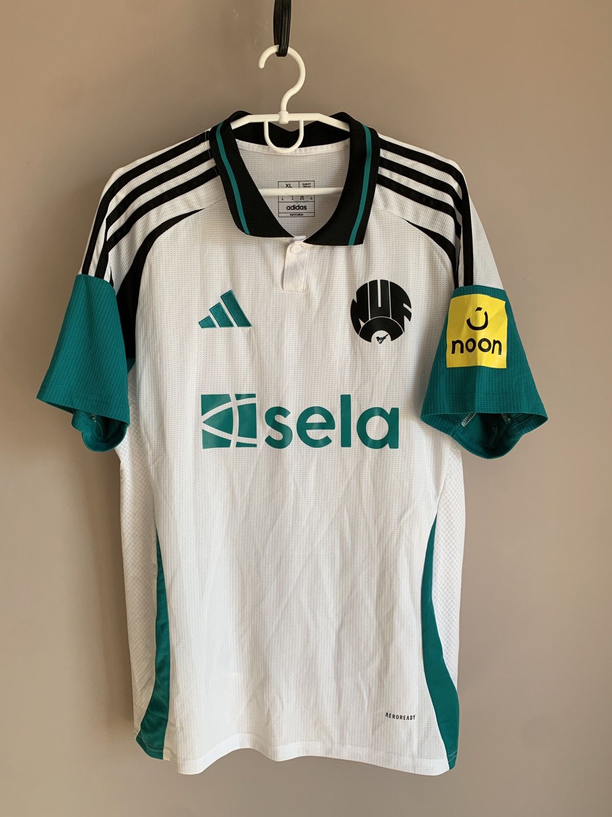 Adidas Newcastle United Home Football Shirt Adidas Soccer jersey XL Size US XL / EU 56 / 4 - 1 Thumbnail
