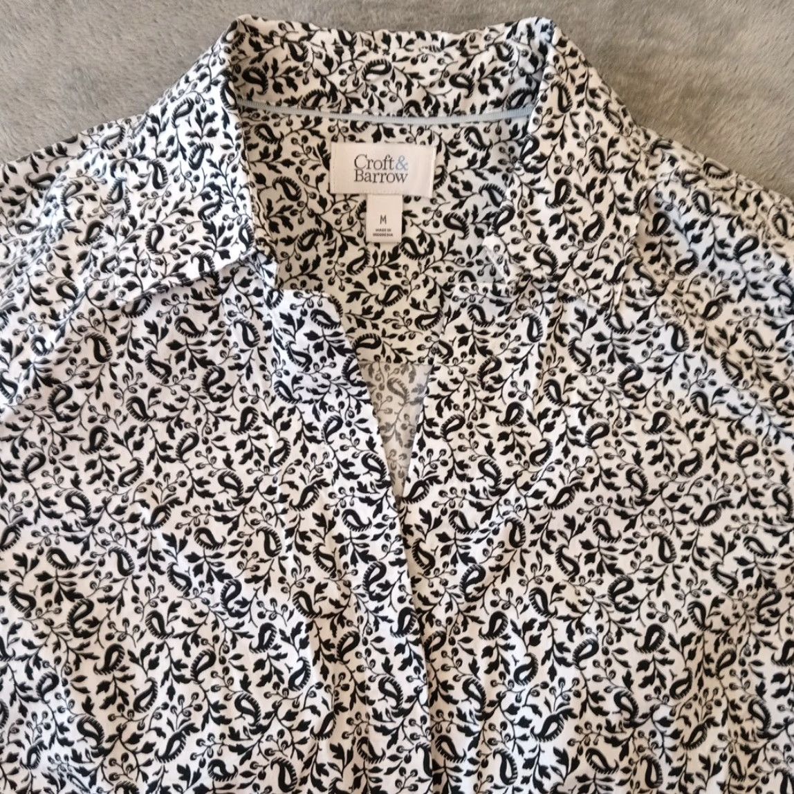 Croft & Barrow Croft & Barrow Shirt Womens Medium Black Floral Long Sleeve Button Up Size M / US 6-8 / IT 42-44 - 2 Thumbnail