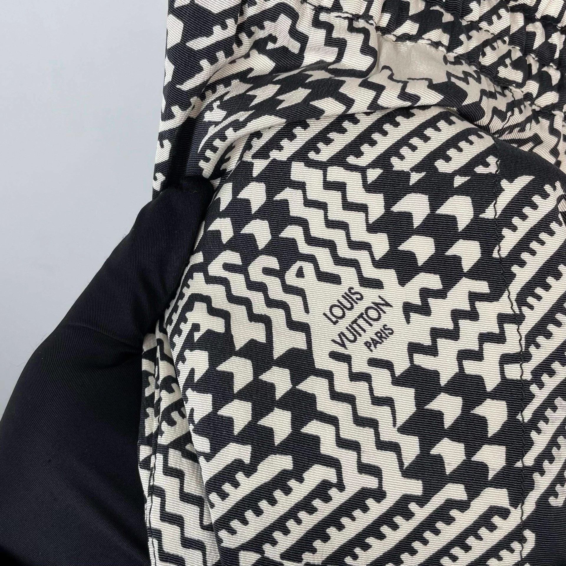 Louis Vuitton LV check pants black white colorblock 36 Size 26" / US 2 / IT 38 - 6 Thumbnail