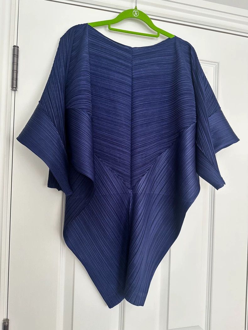 Issey Miyake Issey Miyake size:2 A long dark blue top Size M / US 6-8 / IT 42-44 - 2 Thumbnail