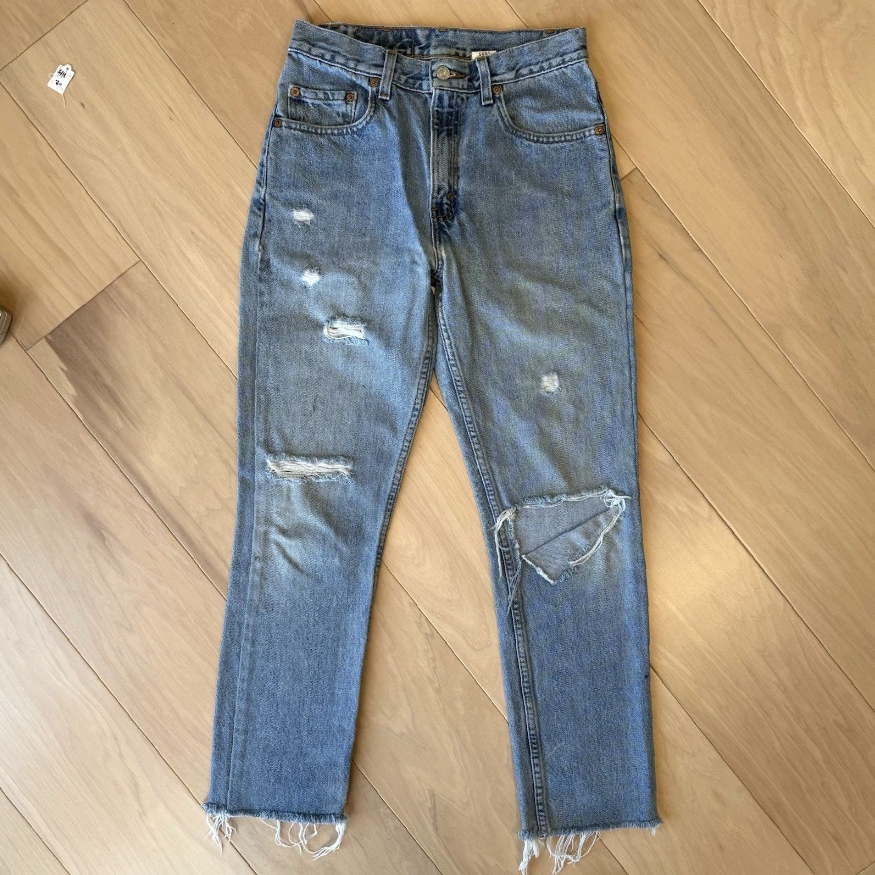 Levi's VINTAGE Levi's 505 Jeans 28 Blue Distressed Light Wash Straight Leg Denim Regular Waist 28 Men USA Western 80s Outfit Size US 28 / EU 44 - 3 Thumbnail