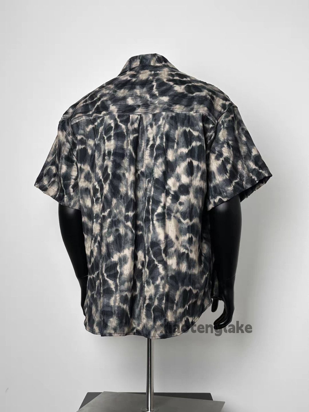 Vintage Unisex utility loose pattern yuppie festival party shirt Size US XL / EU 56 / 4 - 7 Thumbnail