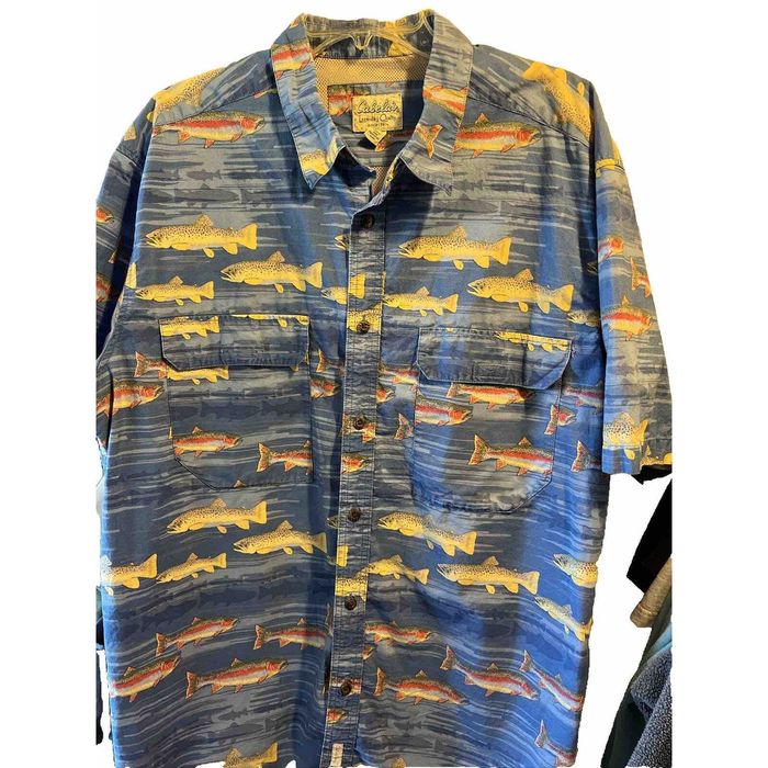 Cabelas Cabelas Shirt Men XL Button Blue SS Mesh Fish All Over Print