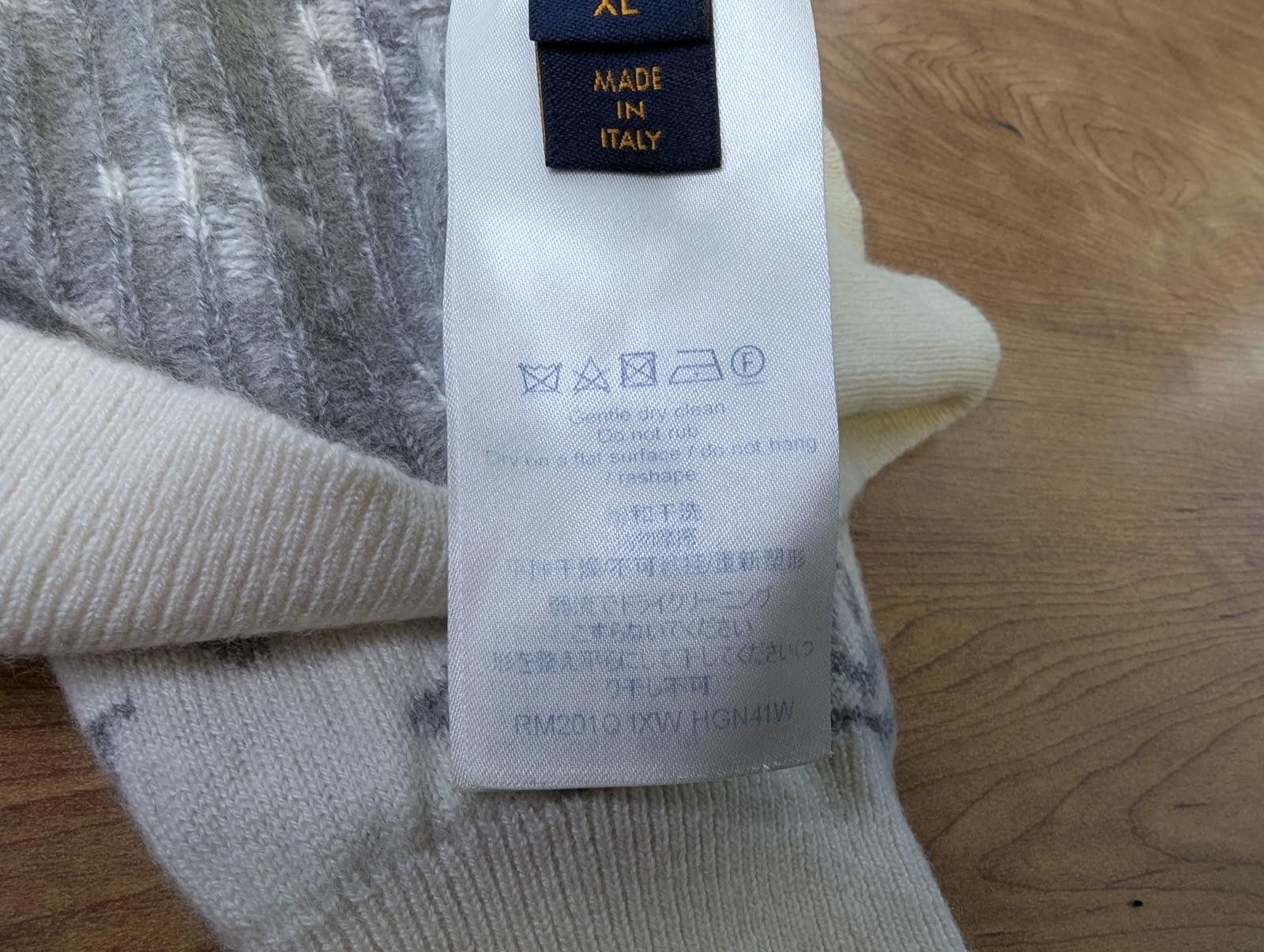 Louis Vuitton Louis Vuitton Half Monogram Cashmere Sweater in White Size US XL / EU 56 / 4 - 6 Thumbnail