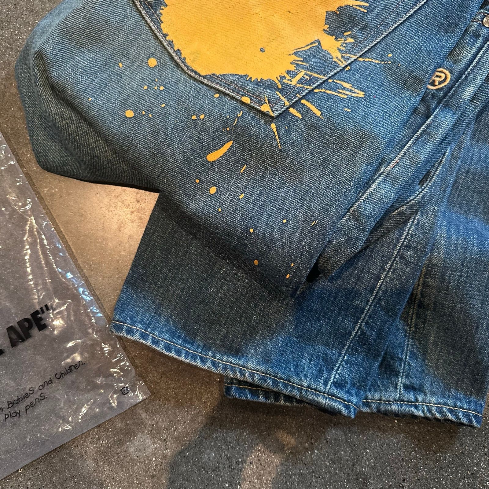Bape 08 Bathing Ape paint splatter logo design washed denim jeans Size US 34 / EU 50 - 6 Thumbnail