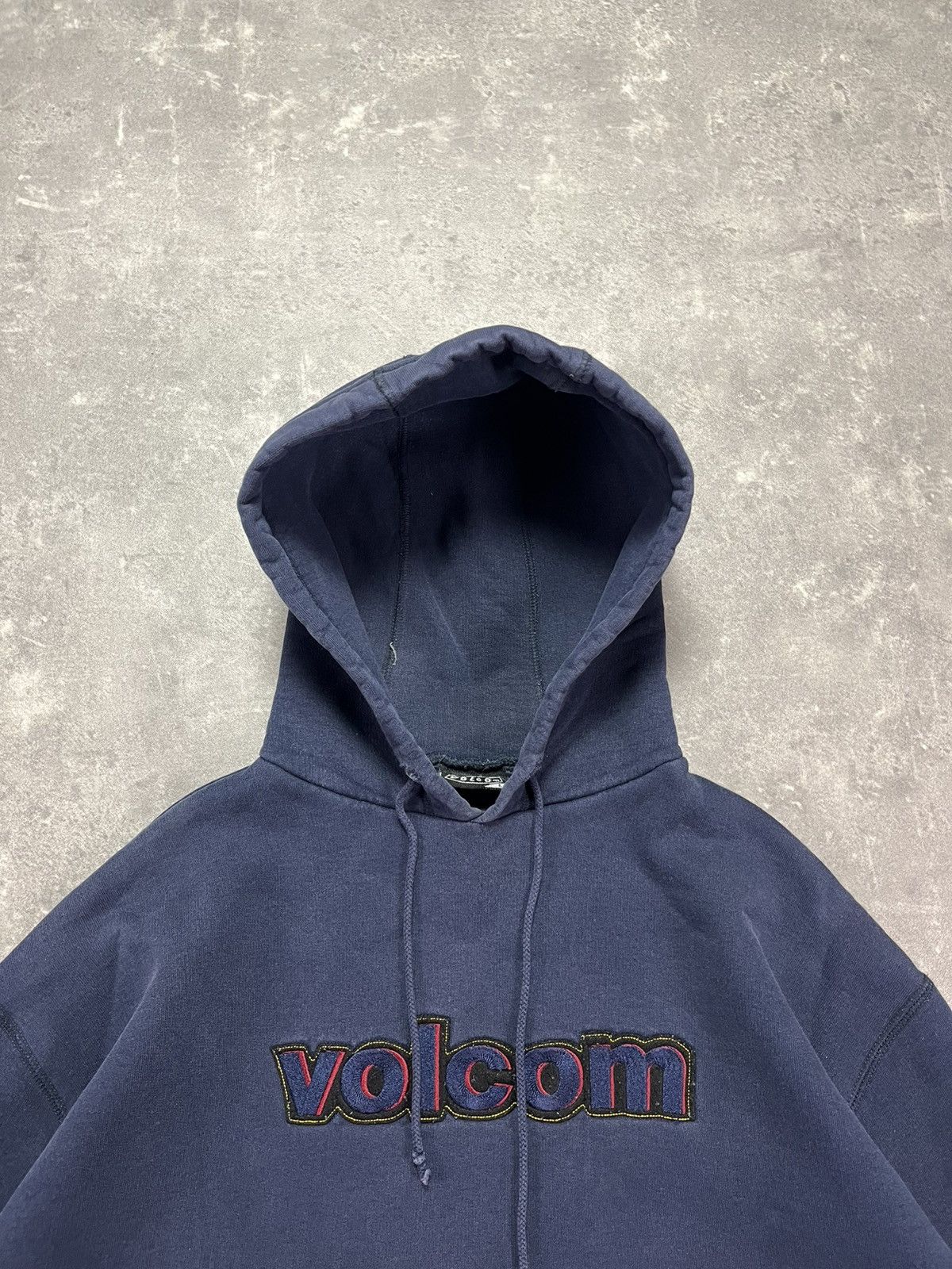 Volcom Volcom Y2K Front Logo Hoodie L XL Rare 00s Vintage Size US L / EU 52-54 / 3 - 6 Thumbnail