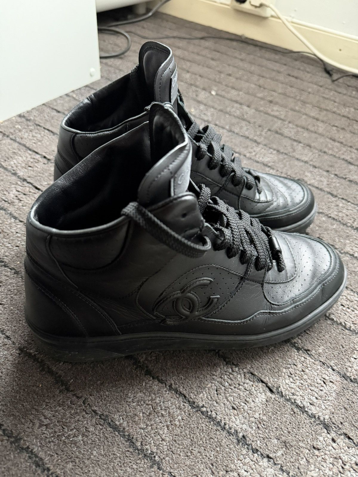 Chanel chanel hightop sneakers Size US 9 / EU 42 - 7 Thumbnail