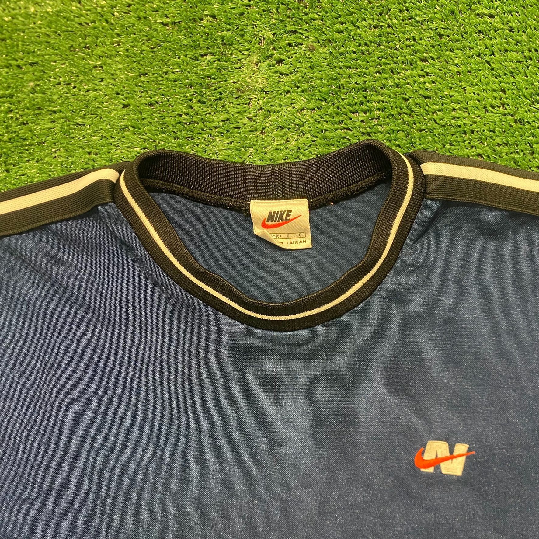 Nike Vintage 90s Essential Nike Satin Swoosh Baby T-Shirt Size US S / EU 44-46 / 1 - 2 Thumbnail