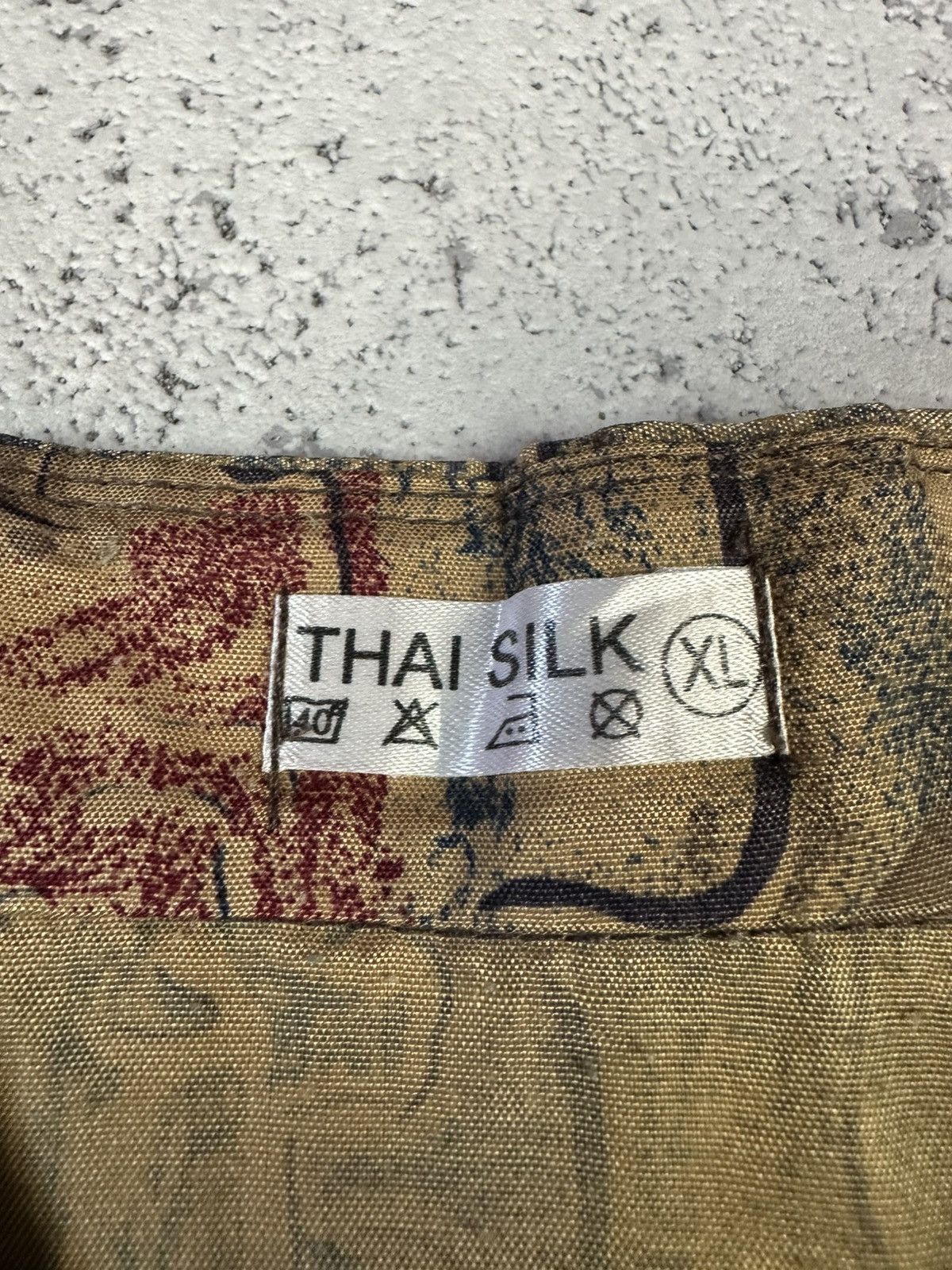 Vintage Vintage Shirt Thai Silk Tribal Pattern Rare Button-Up Size US XL / EU 56 / 4 - 8 Thumbnail