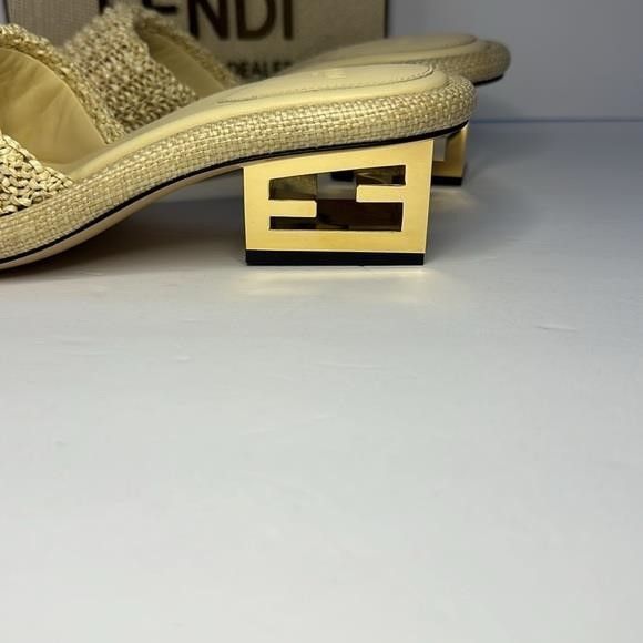 Fendi New Authentic Fendi Baguette Raffia Open-Toe Woven Slip-On S Size US 6 / IT 36 - 8 Thumbnail