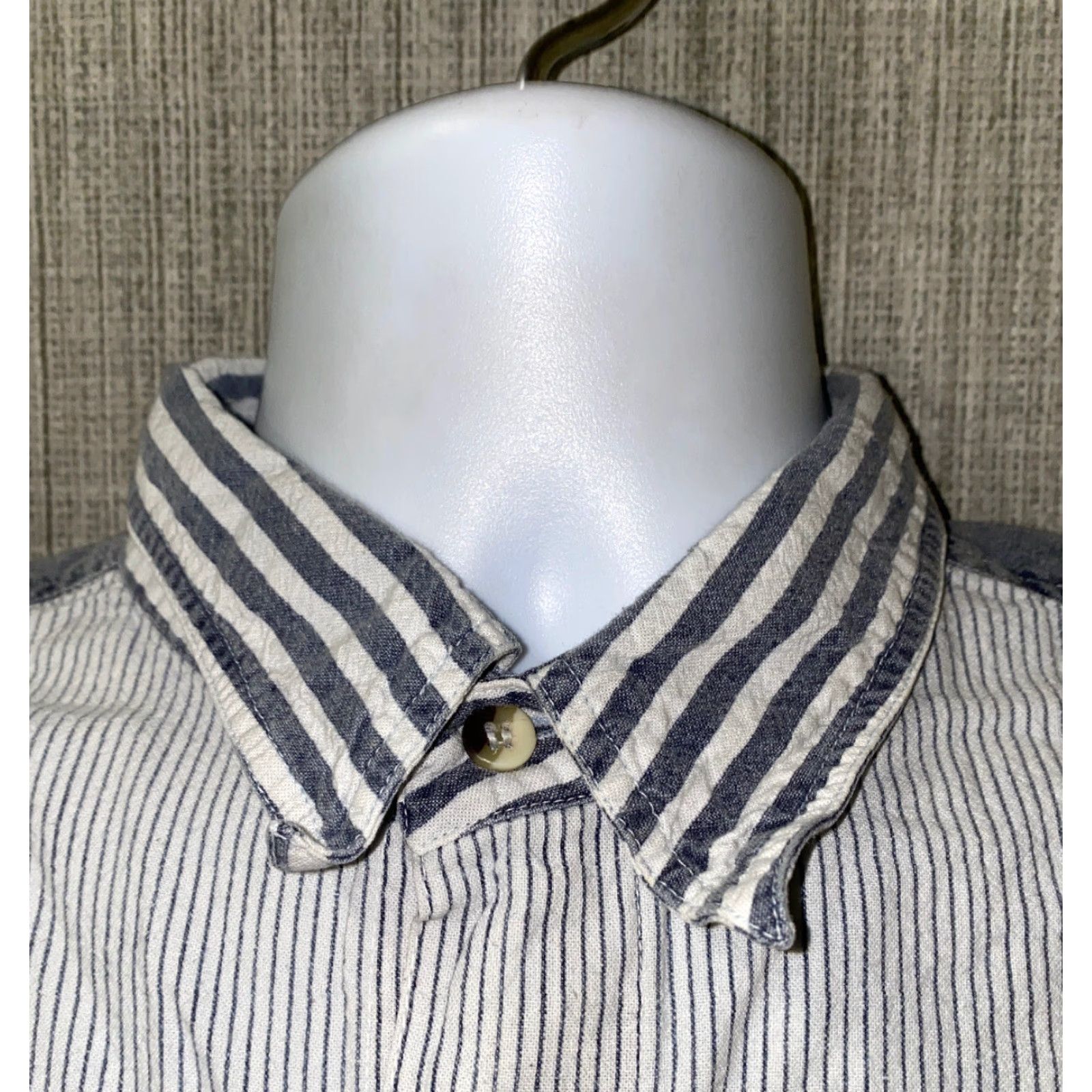 Vintage VINTAGE Sierra Pacific Men's Long Sleeve Button-Up Shirt Adult Large Gray/White Striped Casual Size US L / EU 52-54 / 3 - 3 Thumbnail