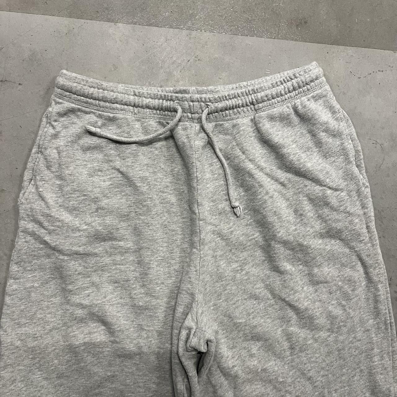 Vintage Vintage Y2K/2000s Baggy Fit Grey Skater style Sweatpants! Size US 32 / EU 48 - 3 Thumbnail