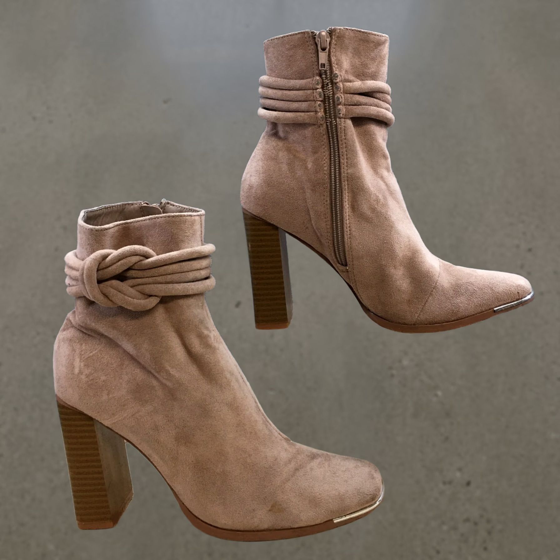 Vintage YOKI Boots Womens 7 Quincy Knotrope Side Zip Heels Ankle Suede Brown Fabric Boots Size US 7 / IT 37 - 1 Thumbnail