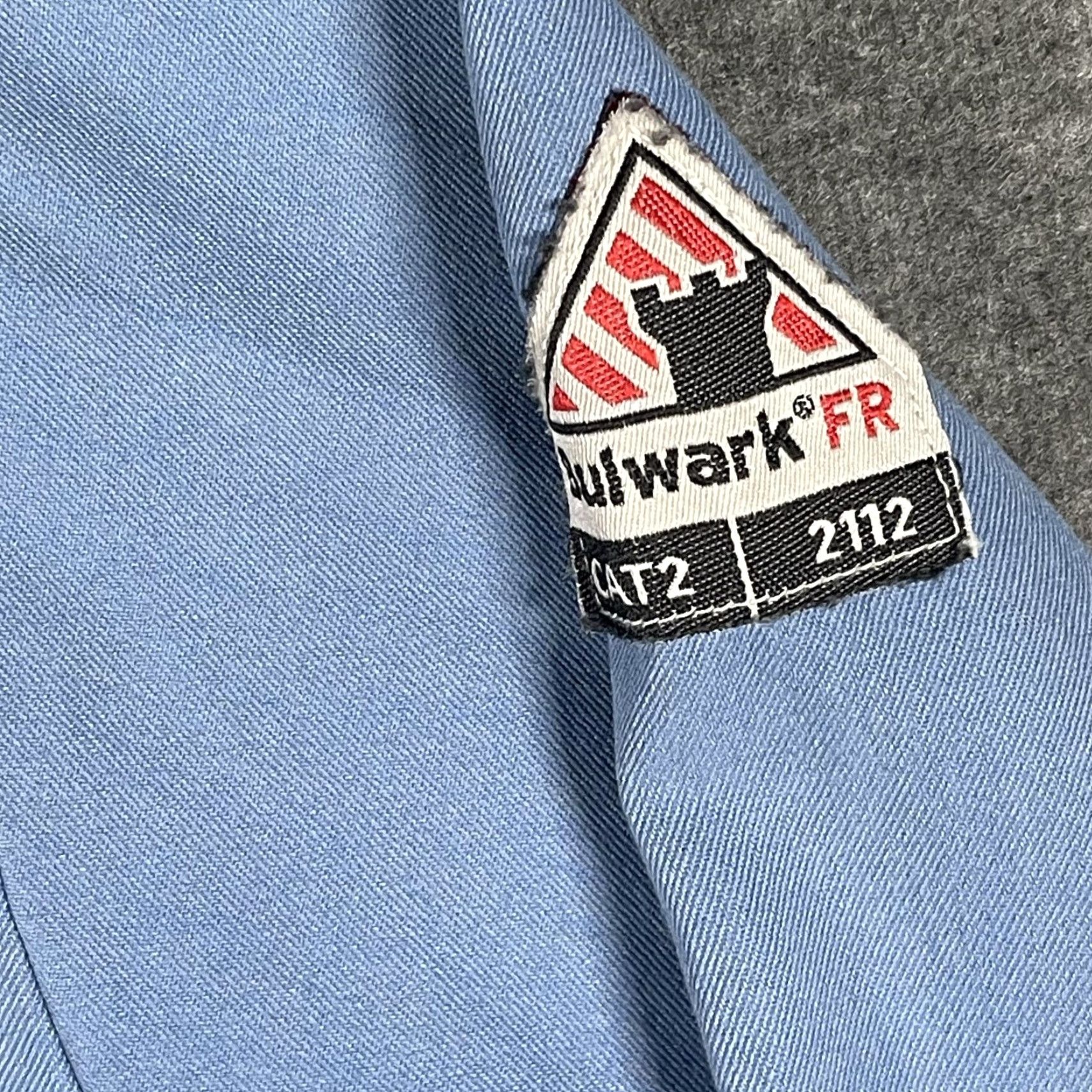 Vintage Bulwark FR Work Shirt Mens 3XL Long Sleeve Button-Down Light Blue Twill Size US XXL / EU 58 / 5 - 6 Thumbnail