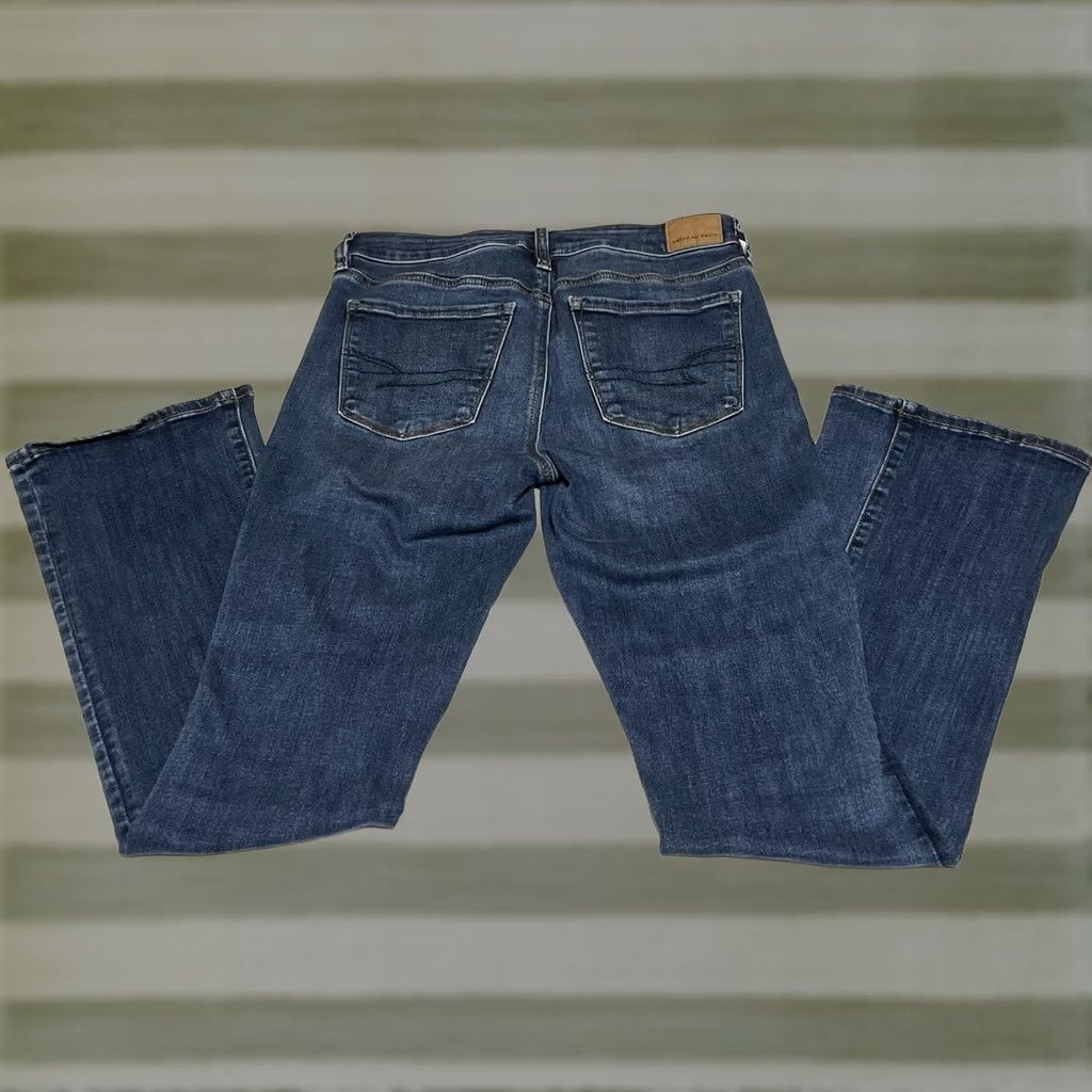 American Eagle Outfitters VINTAGE None American Eagle Outfitters Jeans Womens 6 28x30 Blue Denim Bootcut 5-Pocket Zip Dark Wash Cotton Blend Logo Bohemian Seasonal Womens Size 28" / US 6 / IT 42 - 1 Thumbnail