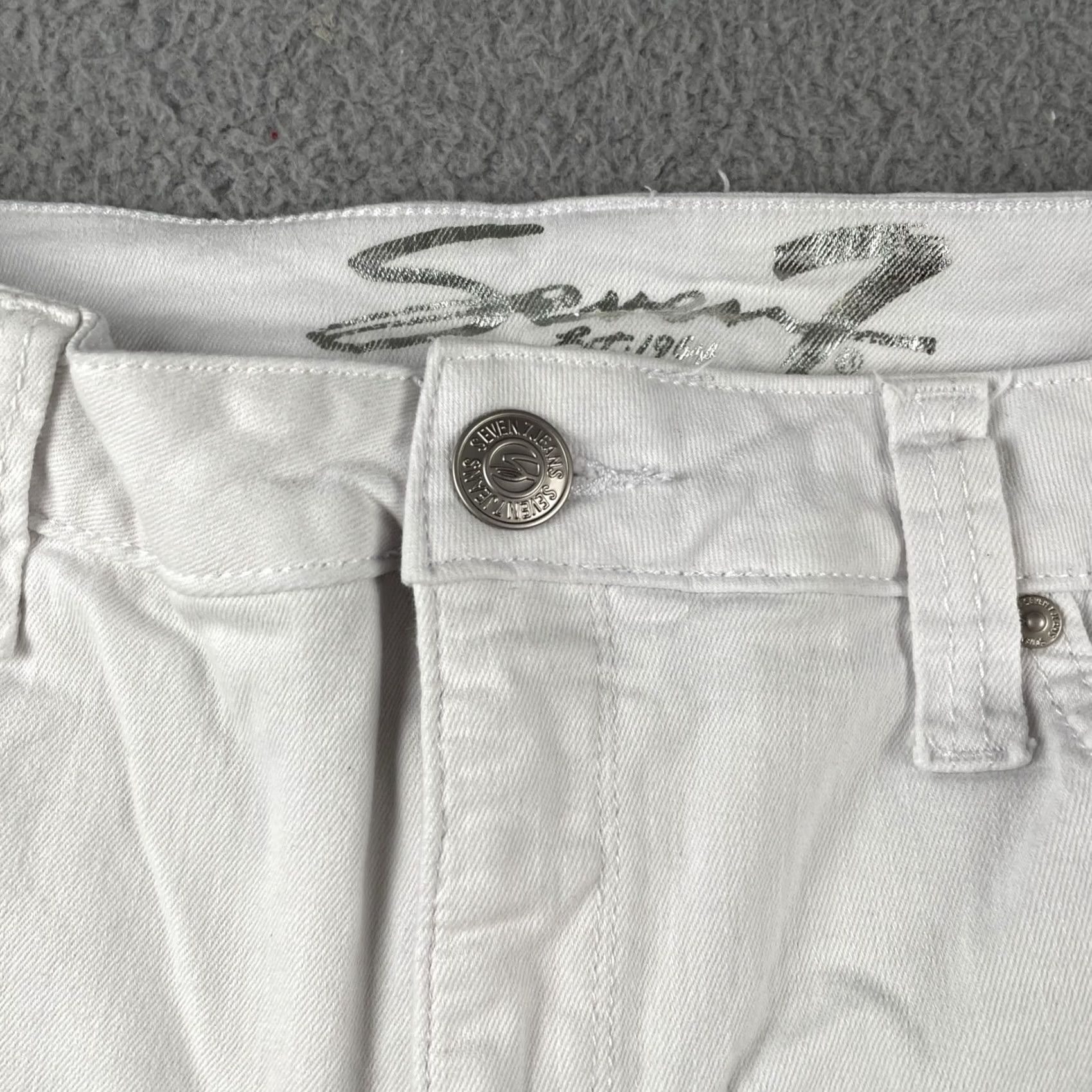 Vintage Seven7 Jeans Weekend Shorts Women’s Size 12 White Logo EUC Short Cut-Off 4 Inch Inseam Mens? Size 34" / US 12 / IT 48 - 2 Thumbnail
