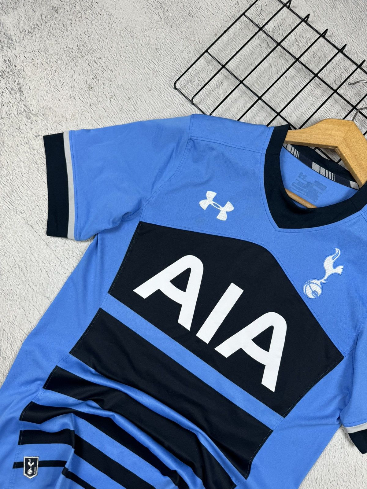 Under Armour × Vintage Vintage Tottenham 2015/16 Under Armour Jersey Blokcore M sz Size US M / EU 48-50 / 2 - 3 Thumbnail