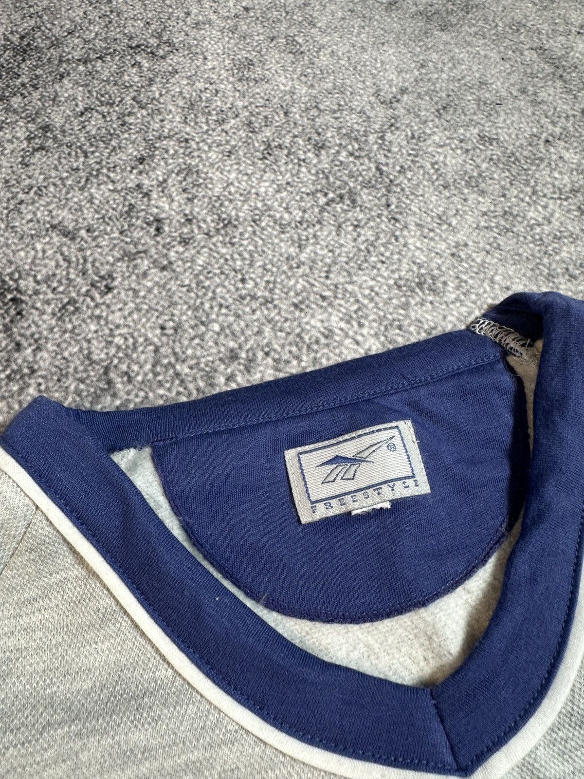 Reebok × Vintage Y2K Vintage Reebok Logo Sweatshirt Rare Streetwear USA VTg S Size US S / EU 44-46 / 1 - 4 Thumbnail