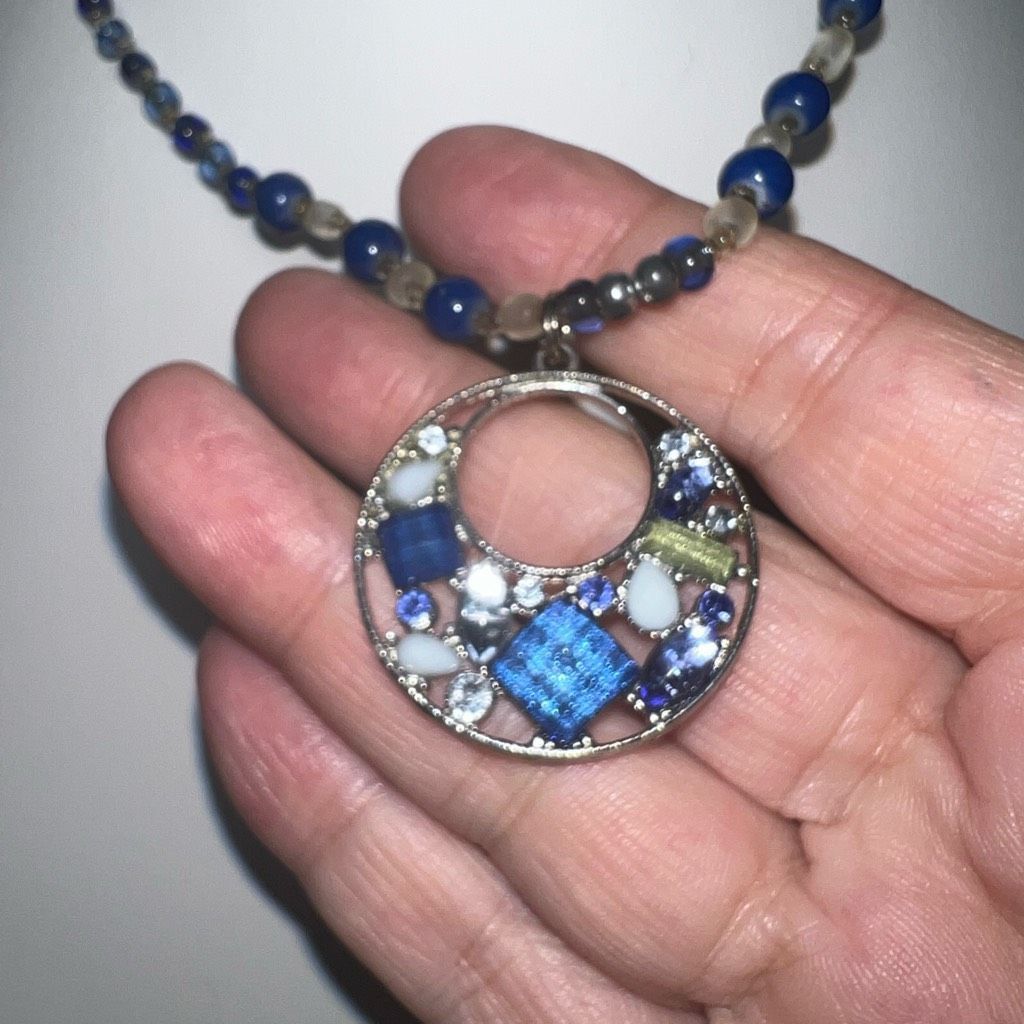 Vintage Vintage Boho Silver Tone and Blue and green Art Glass Neckla Size ONE SIZE - 1 Thumbnail