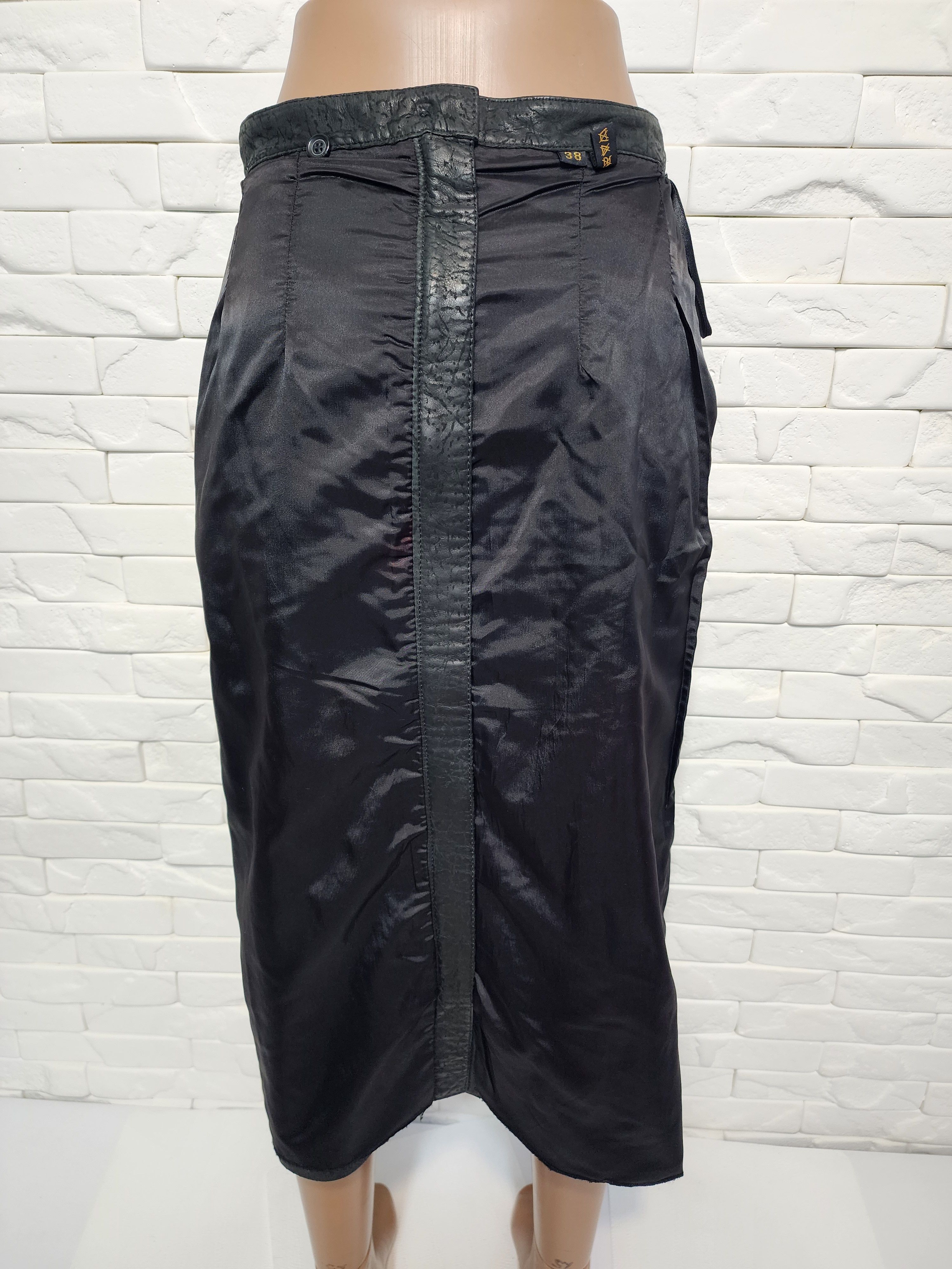 Genuine Leather Black leather skirt. Size 28" / US 6 / IT 42 - 7 Thumbnail