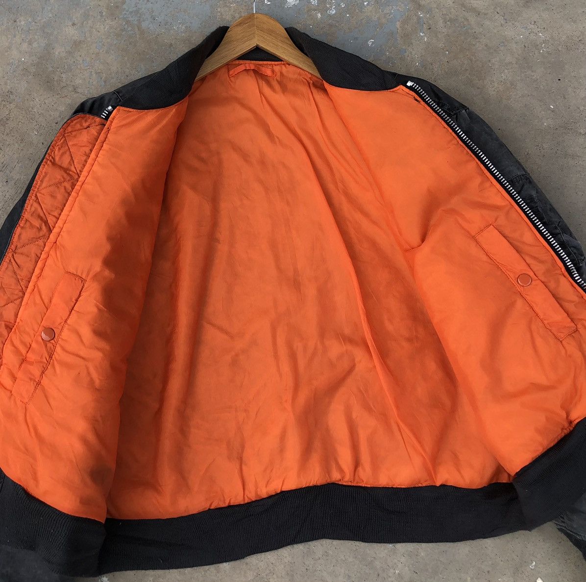 Vintage Vintage Sun Faded Flyer’s Man Intermediate Bomber Jacket Size US L / EU 52-54 / 3 - 13 Thumbnail