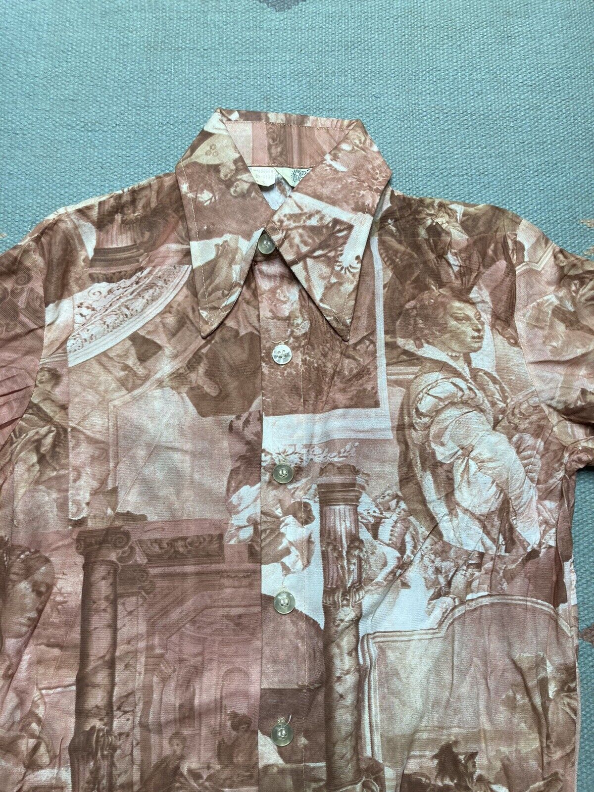 Vtg 60s 70s picture print shirt disco dagger collar small