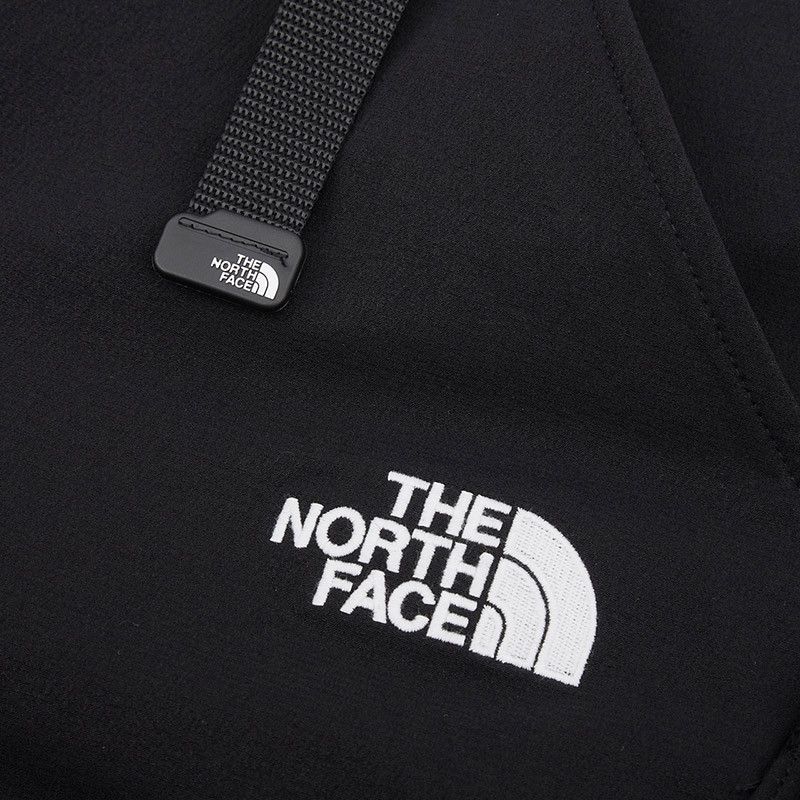 Kazuki Kuraishi × The North Face Urban Exploration KAZUKI CARGO WOVEN SHORT Size US 32 / EU 48 - 14 Thumbnail