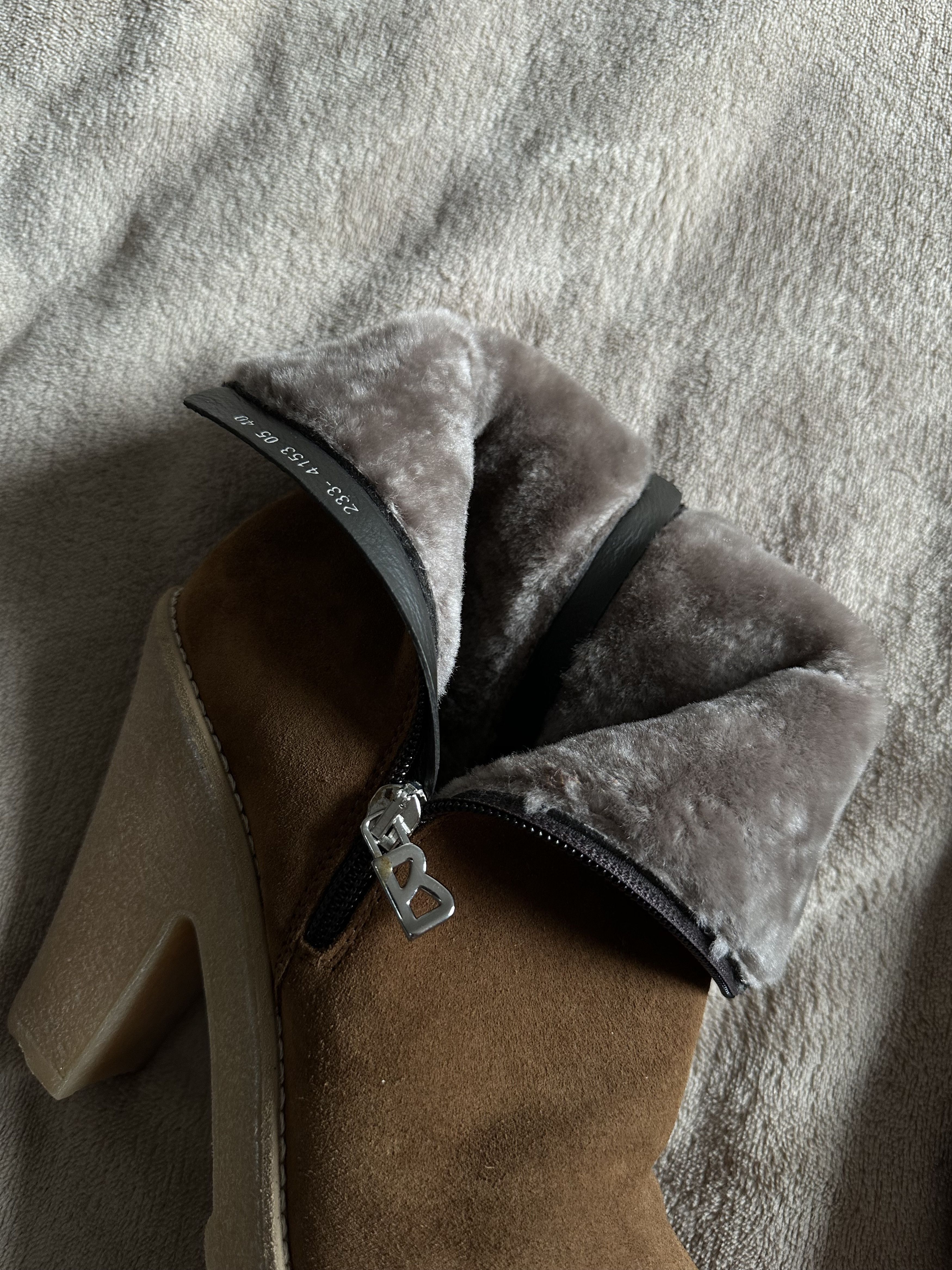 Bogner Bogner Suede Shearling Lined Platform Ankle Boots Brown 9.5 Size US 9.5 / IT 39.5 - 9 Thumbnail