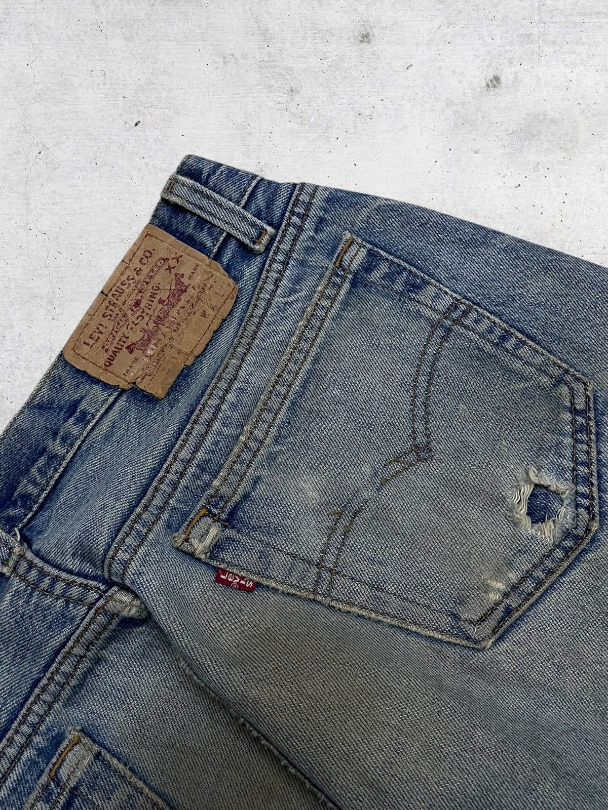 Levi's Vintage Clothing VINTAGE 501 LEVIS OG 90S DESIGNER RIPPED MUDWASH DIRT DENIM Size US 32 / EU 48 - 16 Thumbnail