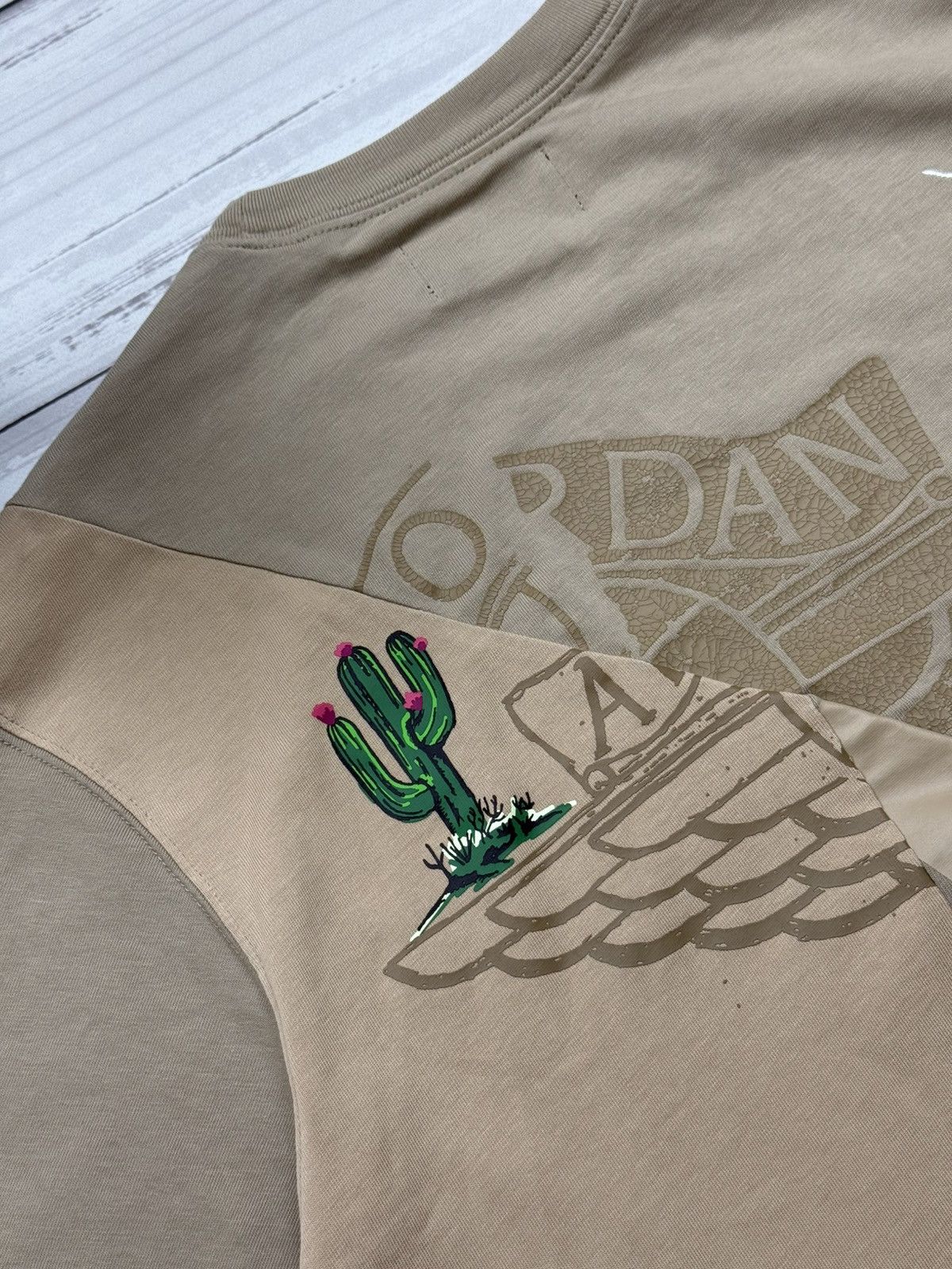 Nike × Travis Scott Travis Scott x Jordan Cactus Jack T-Shirt Beige Size US M / EU 48-50 / 2 - 6 Thumbnail