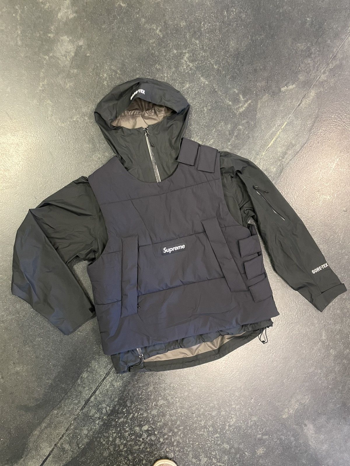Supreme Supreme X Gore-Tex 2 Piece Vest and Jacket Size US S / EU 44-46 / 1 - 1 Thumbnail