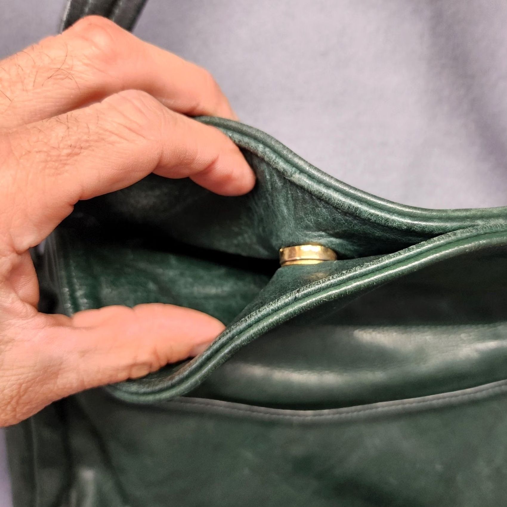 Vintage Leather Shoulder Bag Dark Green Flap Pocket Zip Compartments Medium Purse Womens Shoulder Bag Size ONE SIZE - 7 Thumbnail