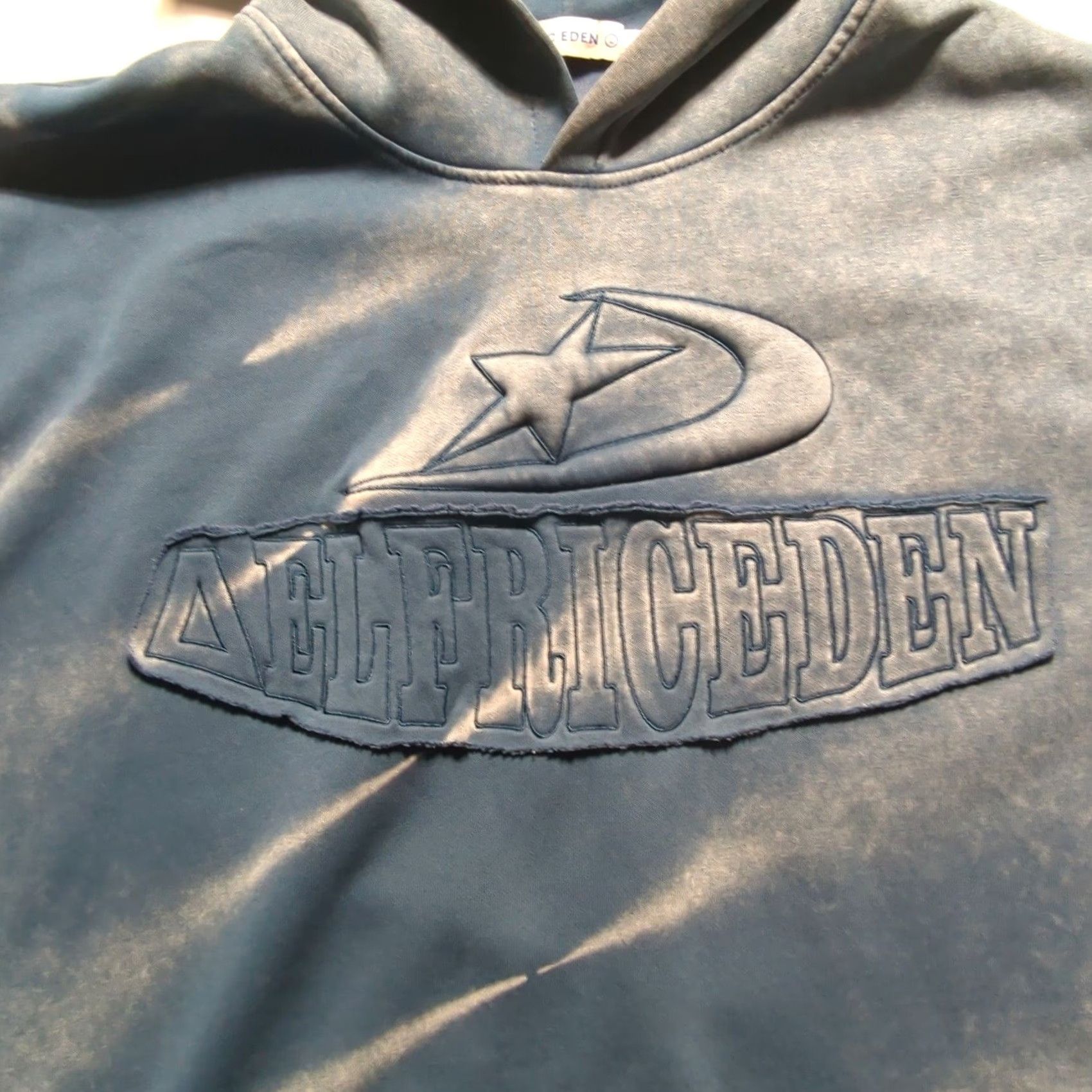 Vintage Aelfric Eden Hoodie Sweatshirt Blue Embossed Logo Kangaroo Pocket L Regular Mens Size US L / EU 52-54 / 3 - 2 Thumbnail